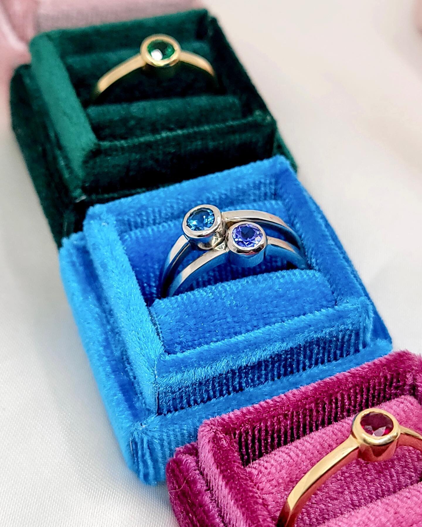 Psssst&hellip;this deal on custom gemstone rings ends tomorrow! 👀✨ Don&rsquo;t miss out! 

Can&rsquo;t come by the store? No problem! Just order online and select pickup, or have it shipped right to you! 

#mygvjewelry 
.
.
.
#smallbusinesssaturday 