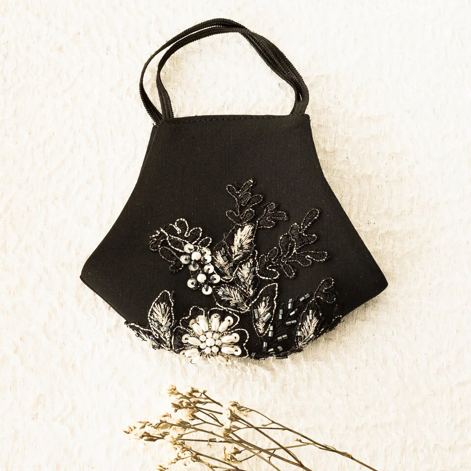 F65A49B2-2091-45A9-95DB-7A699D0978E8