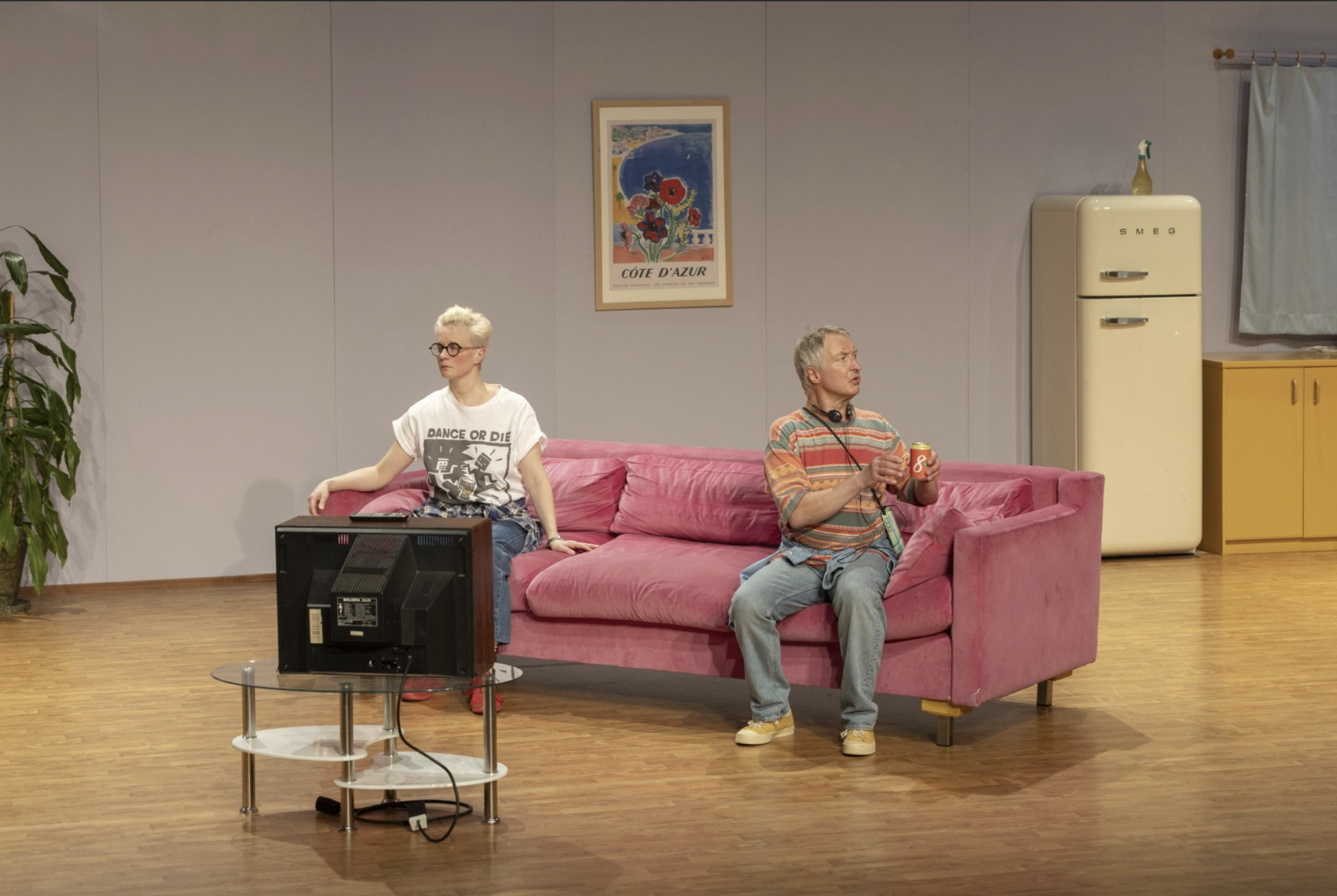 Anna Maria Häkkinen: Somatic Sitcom (Helsinki City Theatre, The Stage for Contemporary Performance 2026) photo Katri Naukkarinen