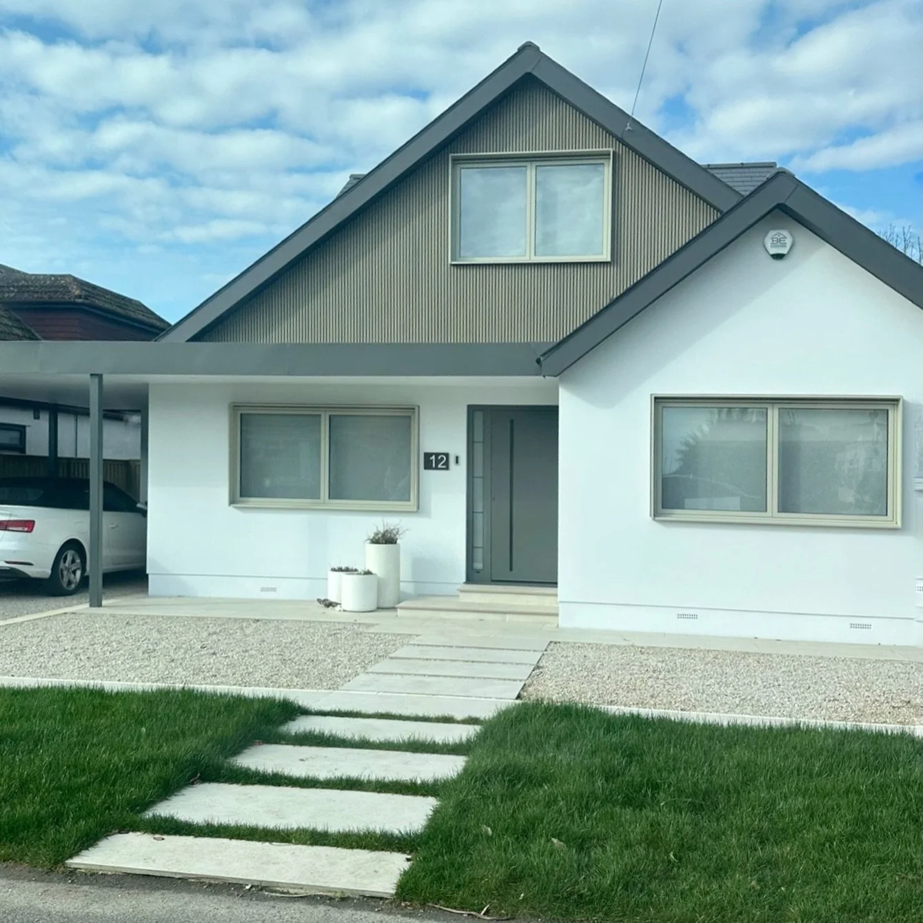 Before vs After ✨💫

We love this transformation, from a dated house by the beach in a private estate to a contemporary Scandinavian style home 🏡 
This property, located within minutes of the beach, has been designed to provide a large open plan kit