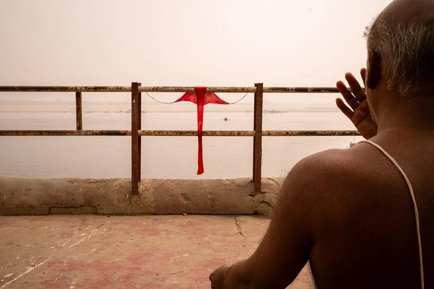 The quiet that is Benaras. #LeicaCamera 
#SPICollective #ReportageSpotlight #EyeshotMag #streetphotography 
#ourstreets #lensculturestreets #burnmagazine 
#photoobserve #somewheremagazine #fromstreetwithlove #streetsgrammer #VSCO #timeless_streets #a