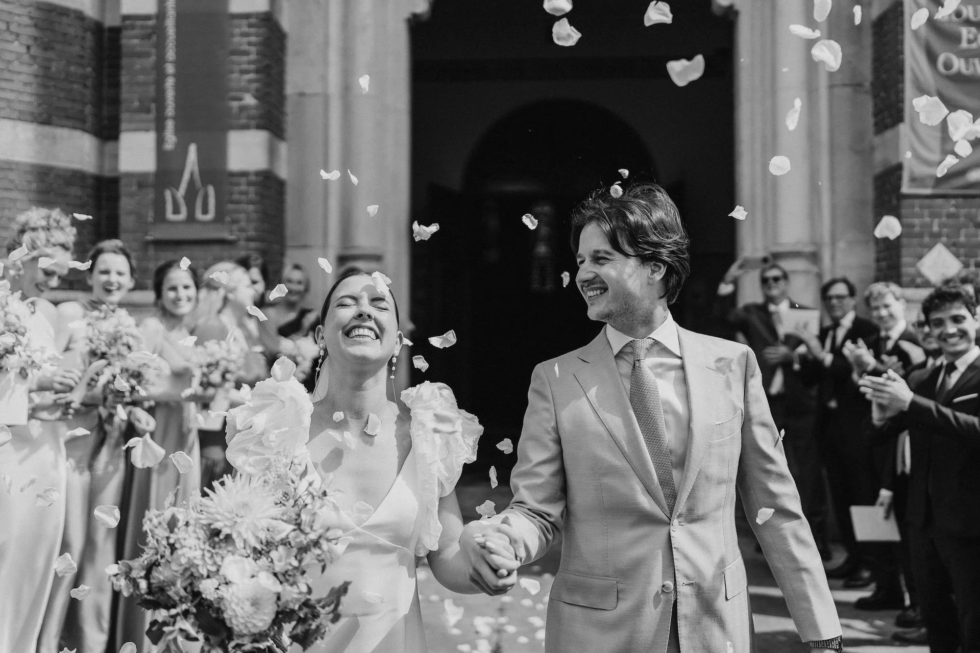 Couple de mariés pendant leur cérémonie, déroulé d'une journée de mariage photographiée par Stéphane Joly