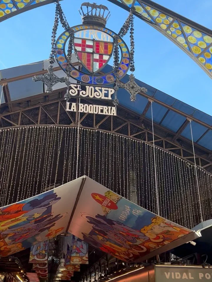 Research is delicious 😋👩🏻&zwj;🍳 #seaurchin #🦪 #theworldismyoyster #barcelona #🇪🇸