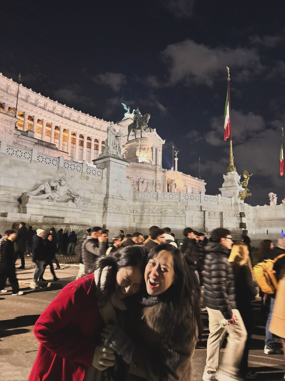 Happy New Year! So very grateful 2026 is here 🙏🏼✨🥂#letsgo #roma #🫶🏻