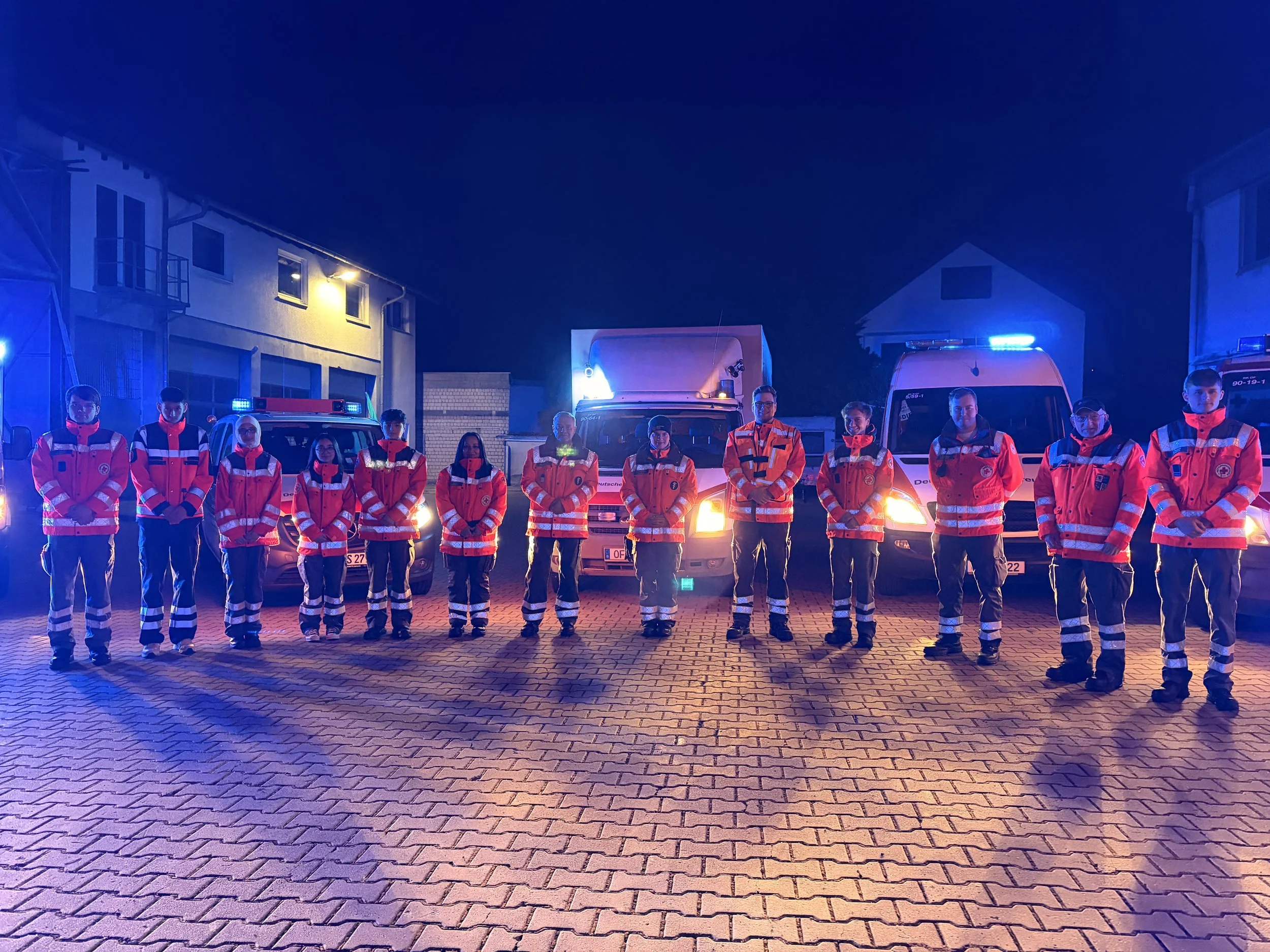 🚨 7fache Blaulicht-Kolonne beim MOT-Marsch Übungsabend