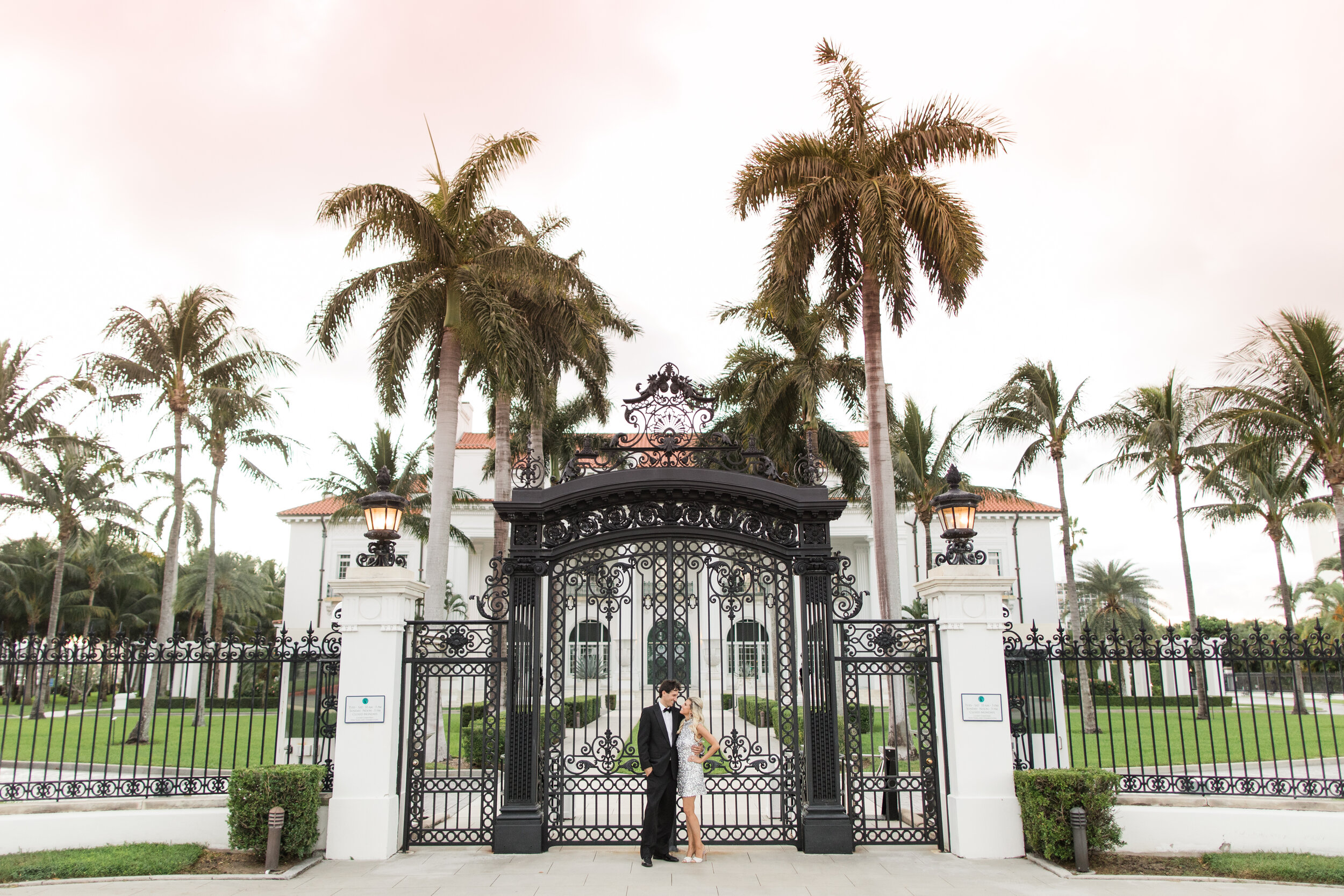 Brittany & Justin | Elegant Palm Beach Engagement 