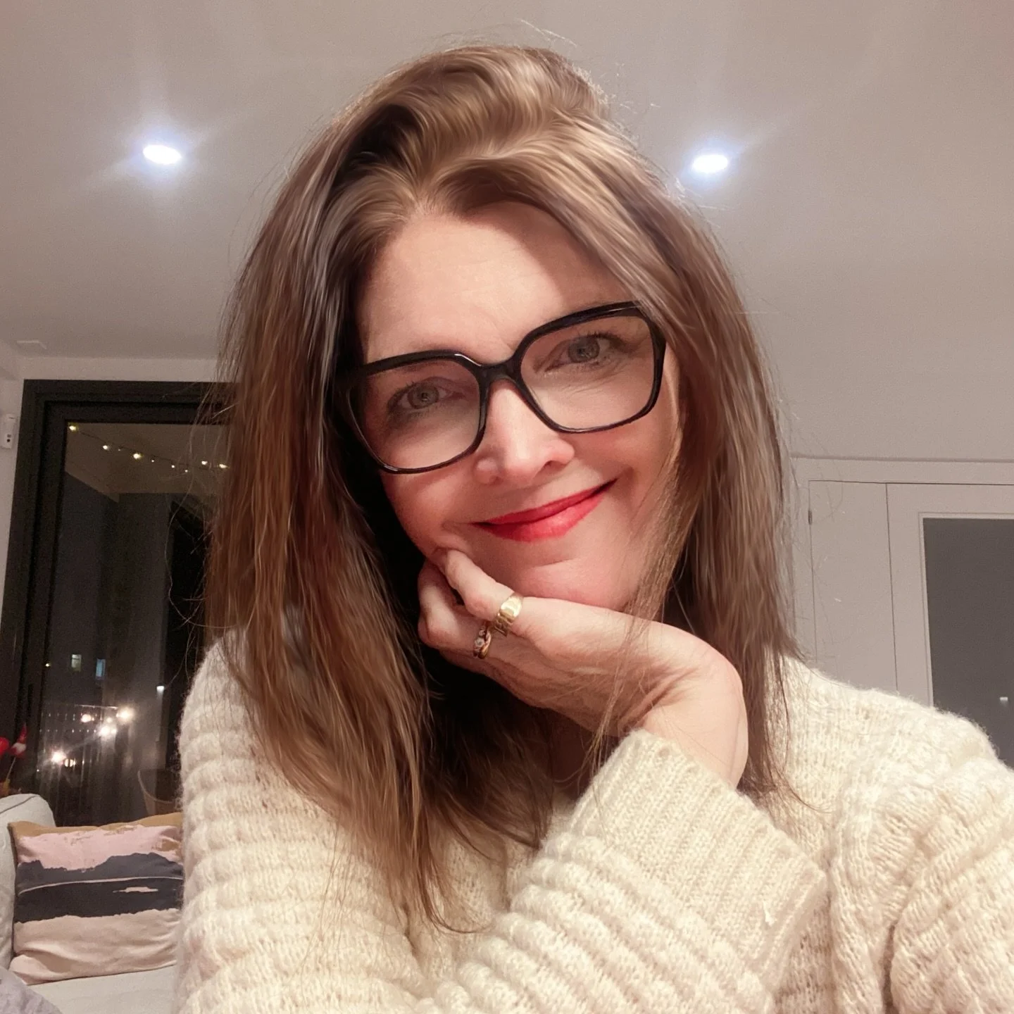 ENG👇 A menudo esperamos que alguien m&aacute;s nos &lsquo;arregle&rsquo; o nos indique el camino, pero la verdadera transformaci&oacute;n comienza cuando asumimos plena responsabilidad por nuestra vida. 
Reconocer nuestras propias emociones, decisio