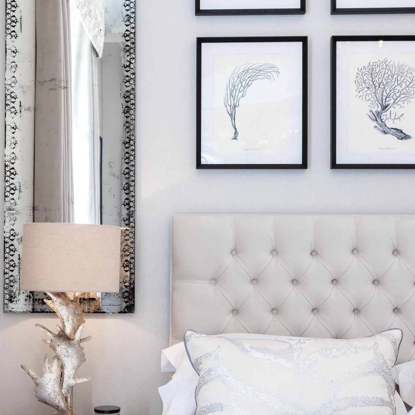 This bedroom had very high ceilings so artwork and mirrors were a clever way to create a grand feature bed wall ✨
&bull;
&bull;
&bull;

#interiordesign #interiordesigner #interiorstyling #interior #interiordecorating #interiors #interiorstyling #inte
