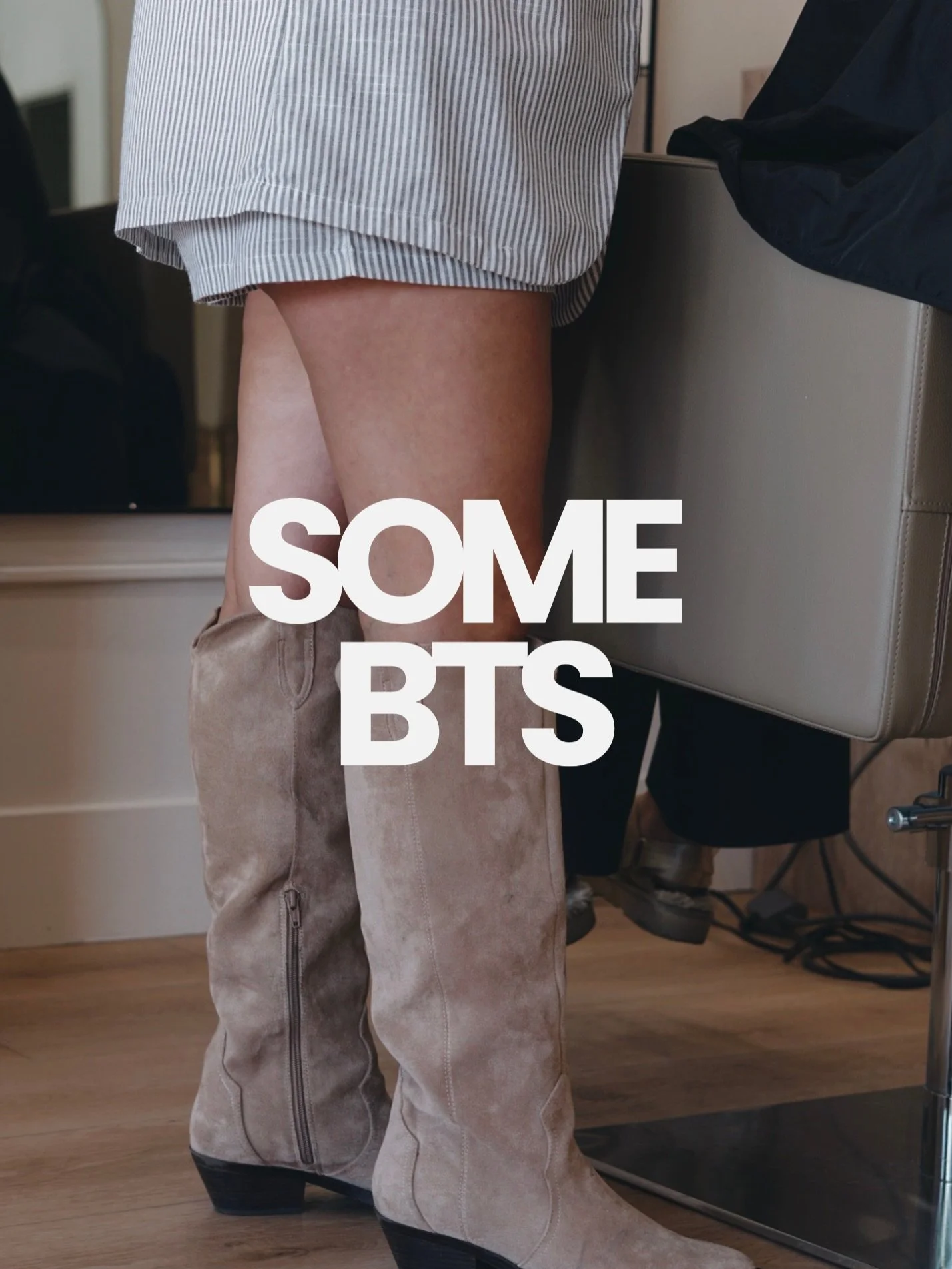 BTS
built on detail + intention

DM me to book your appointment 🖤

#behindthechair #btshair #extensions #hairartist #salonlife