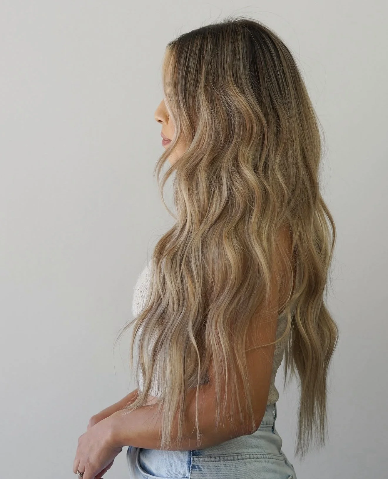 Let&rsquo;s talk about hair care for extensions in the summer ☀️🌊

Sun, salt water, chlorine, and heat can take a toll on your extensions. Here are a few simple ways to keep them looking their best all season long:

&bull; Use a heat protectant befo