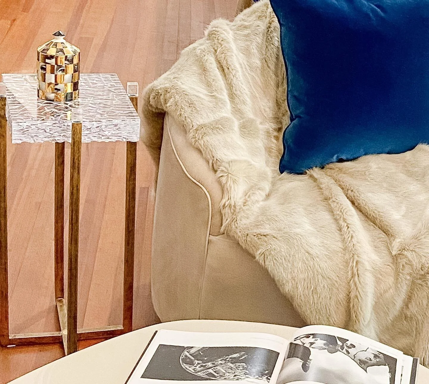 Up close in room 22, Studio Italia. Come visit @mansioninmay starting September8th to see spectacular interior and landscape designs. Tickets are available by going to mansioninmay.org. @arteriorshome @fornasettiofficial #dedarmilano #madegoods