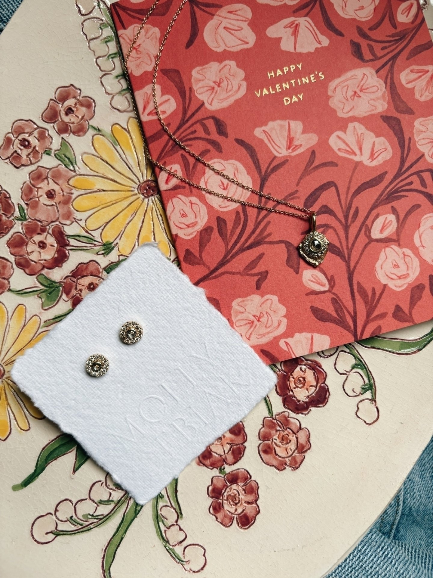 Closed today but open tomorrow for your Valentine's Day gifting 💕 

Champagne Diamond earrings and one-of-a-kind pendent from @mollydebiak