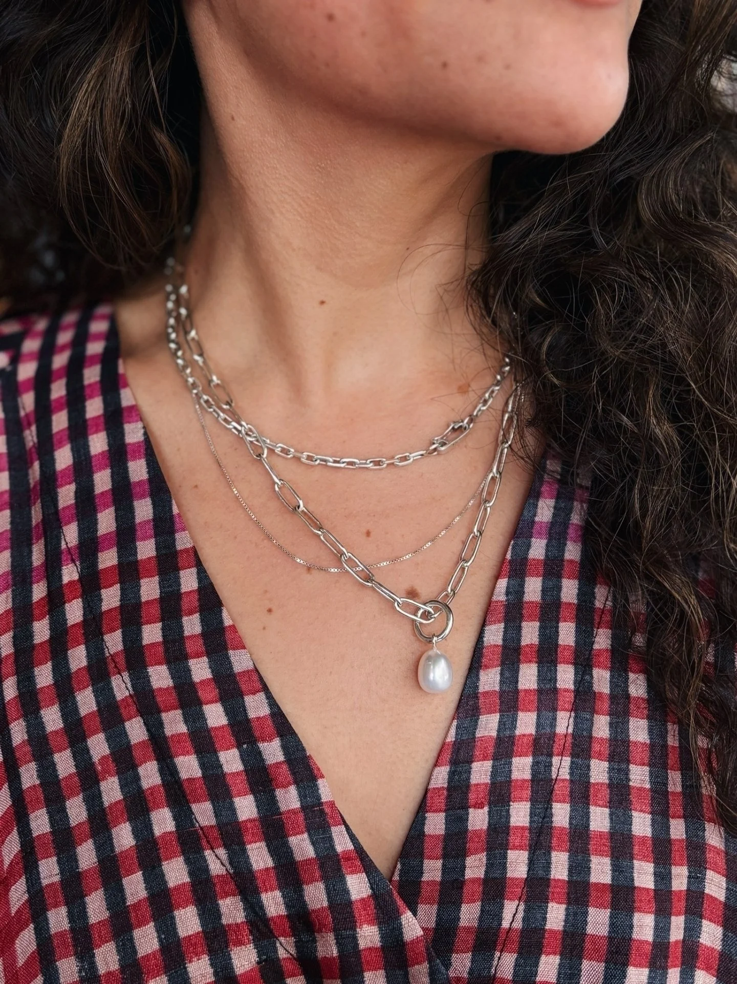 There's nothing better than the perfect addition to your necklace stack 💫 The Lorne Necklace from @rachelcomey and hand made Pearl Necklace from @mollydebiak. 

Open 11-6 today through Valentine's Day! 
(and 11-5 Sunday)