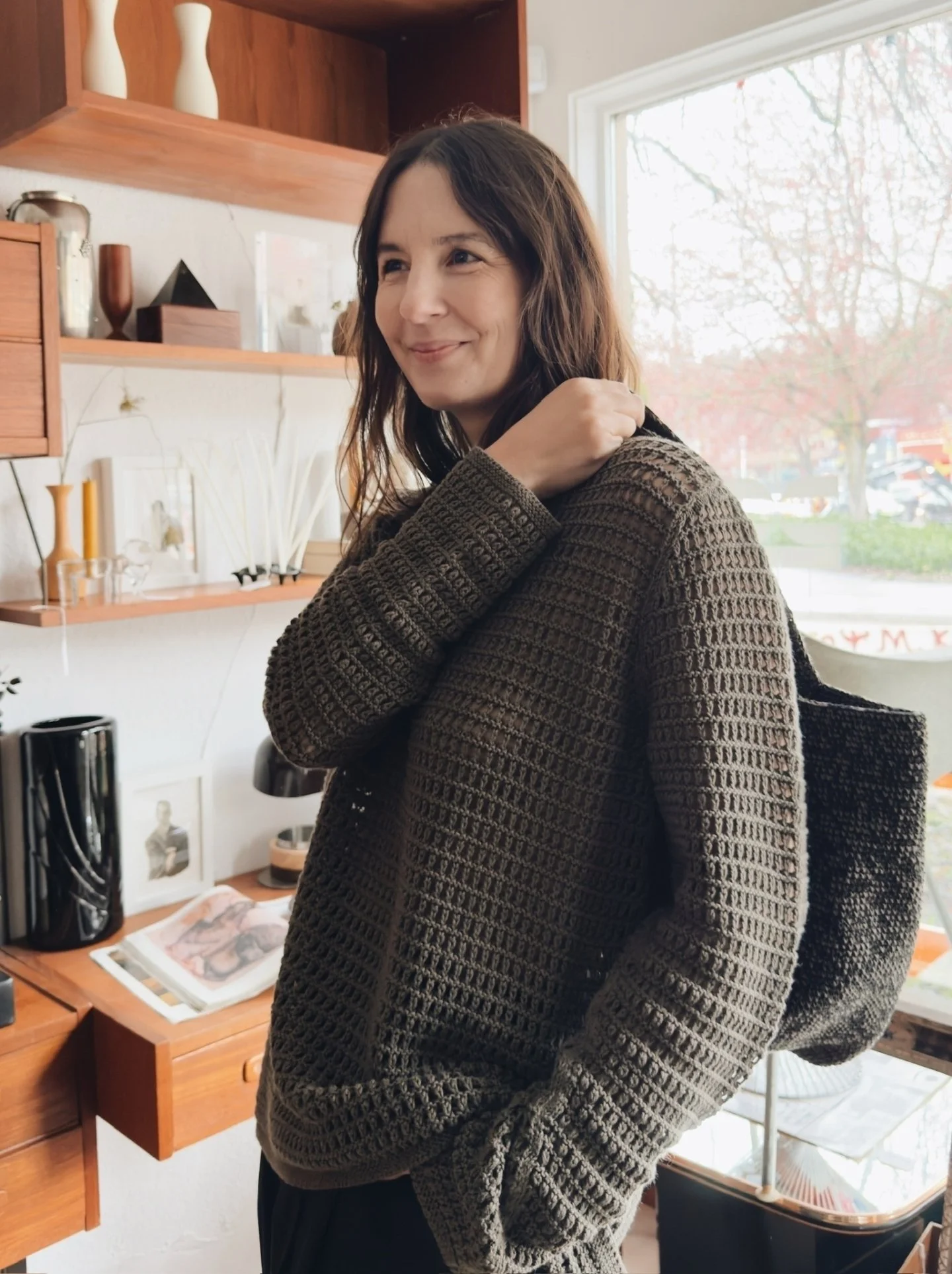 @laurenmanoogian Net Pullover in Rock &amp; Crochet Vessel Bag in Black Marl ➿