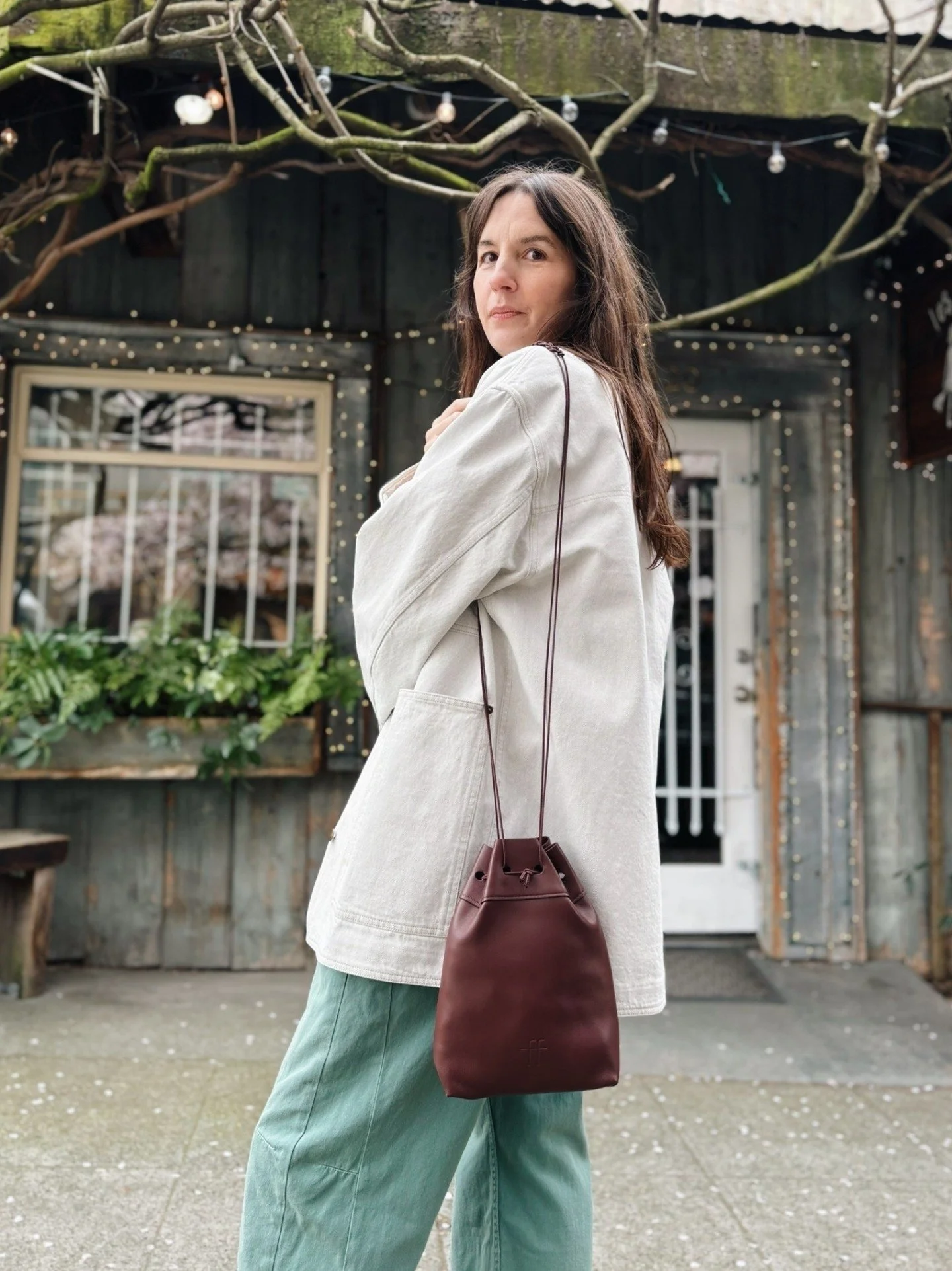 Leather Flat Bucket Bag from @forte_forte 🐎 with new arrivals from @soeur_paris and @b_sides_jeans