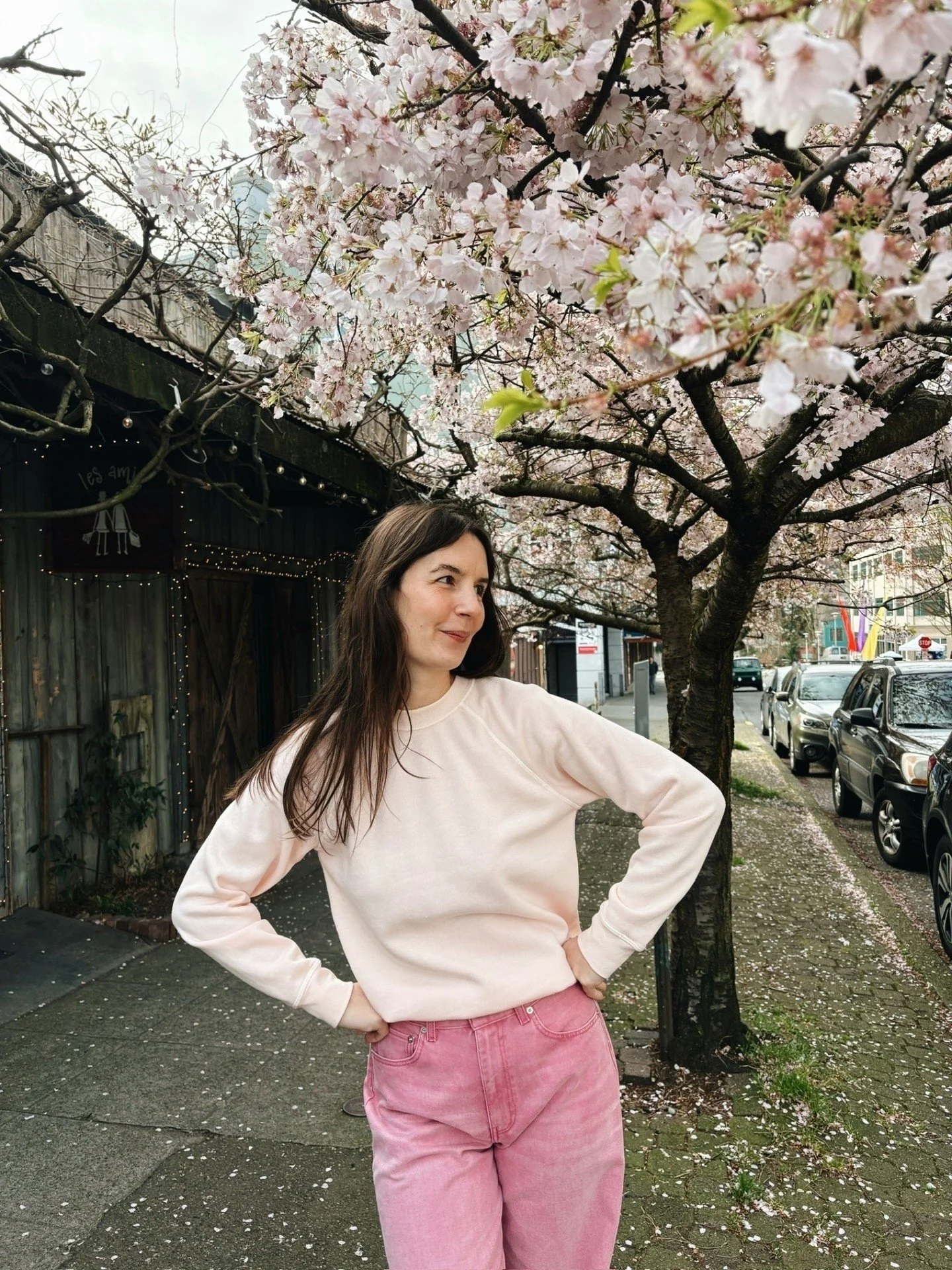 We&rsquo;ll be dressing to match our tree until further notice 💕 @theheygang Sweatshirt in Light Pink with Orchid Wide Jean &amp; Heirloom Elbow Tee in Panther from @6397_news