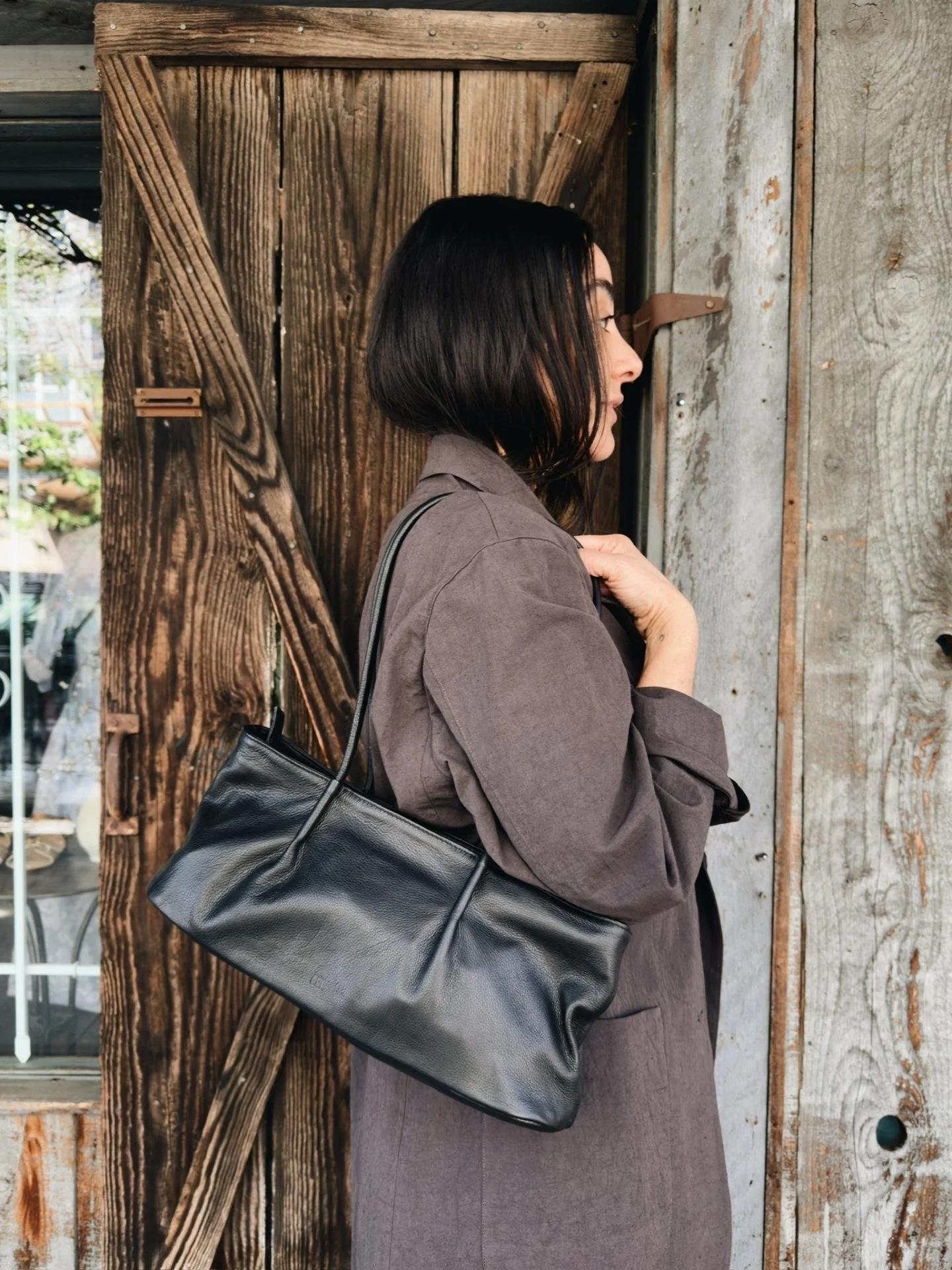 The @are_studio Frances Baguette Bag (in shop in black and fawn!) 🥖