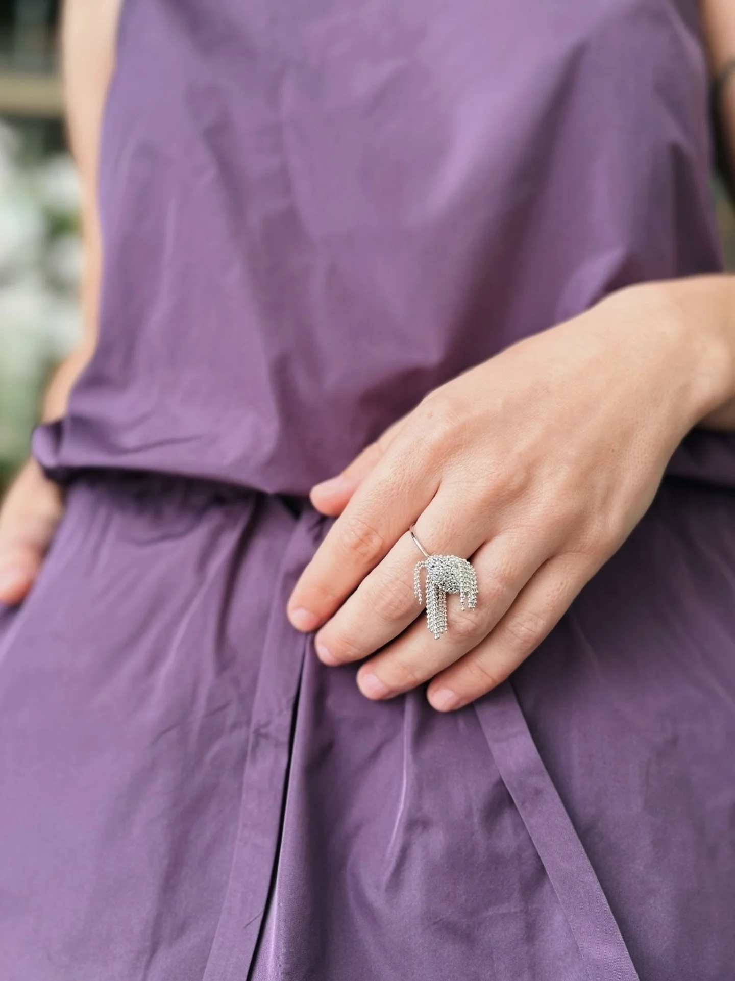 The DEAR 2025 no.4101 Ring in White Gold plated Sterling silver 💥 by @hannayoo_works