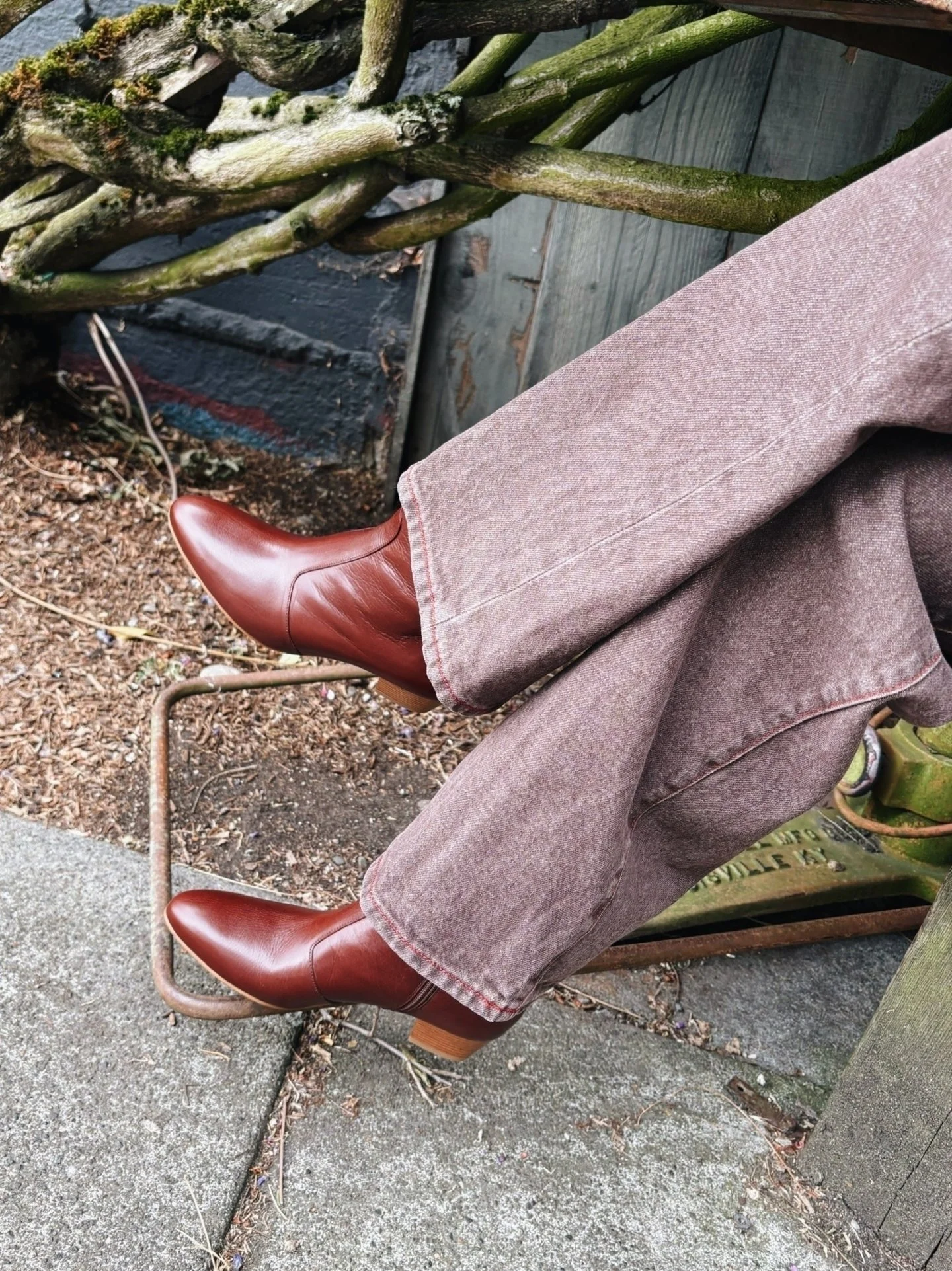 The Beatnik Boot in Burgundy by @shopjamiehaller paired with Wide Jean in Sanded Soil from @6397_news 💘