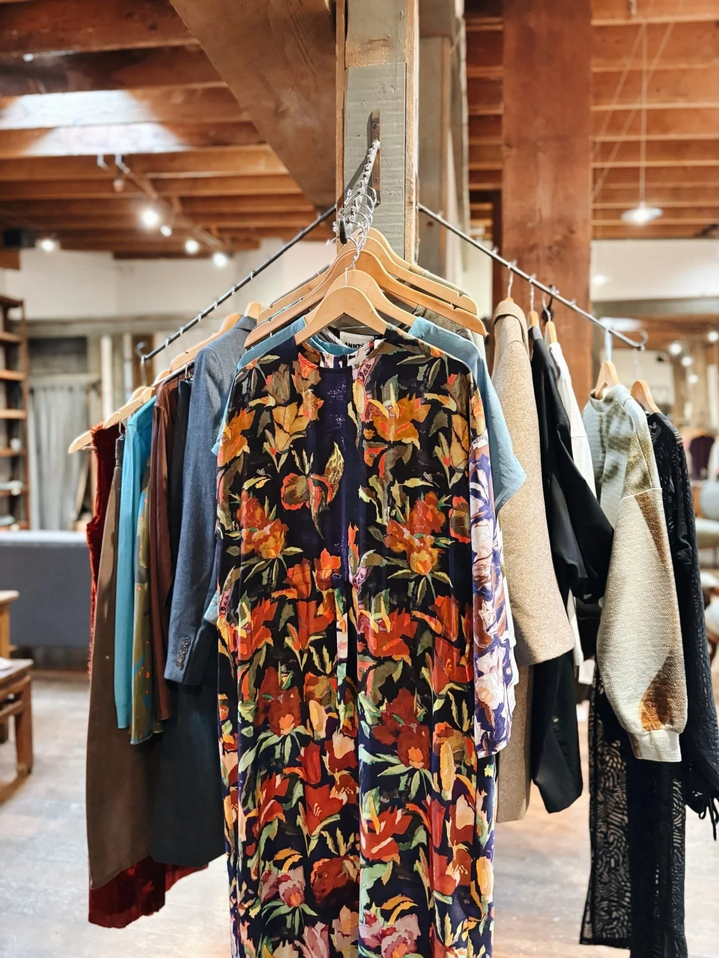 It's looking like Fall in here 🍁 Open today 11-6!