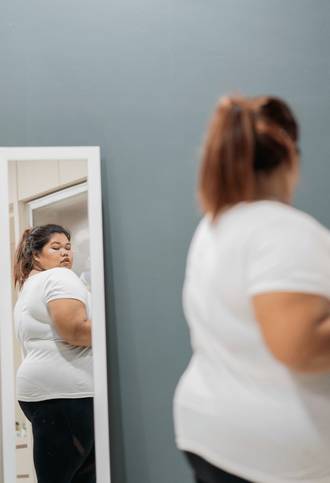 How Do Beauty Standards Affect Mental Health? A Therapist Explains