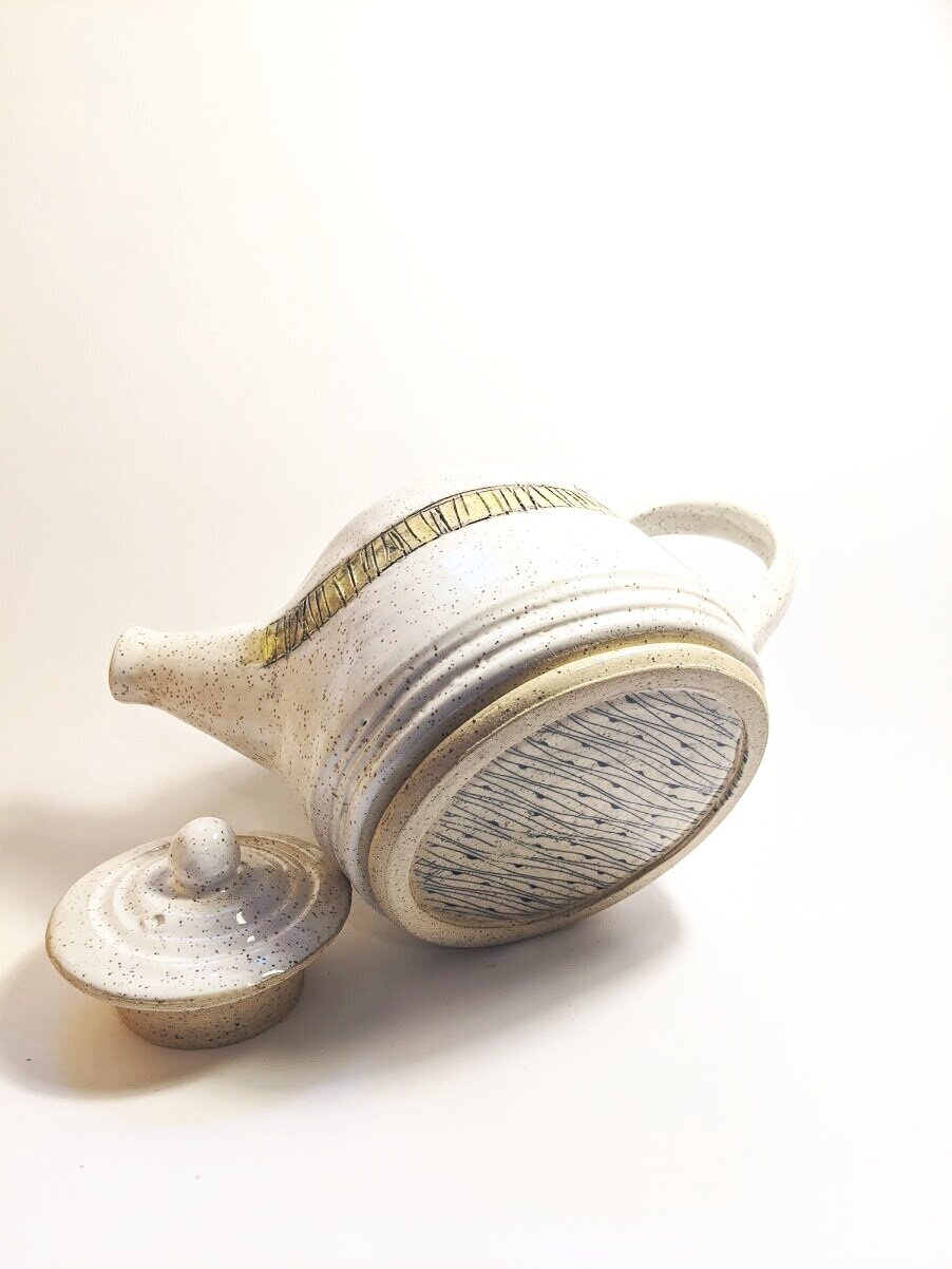 RedBarn-Prairie+Scene_teapot-bottom.jpg
