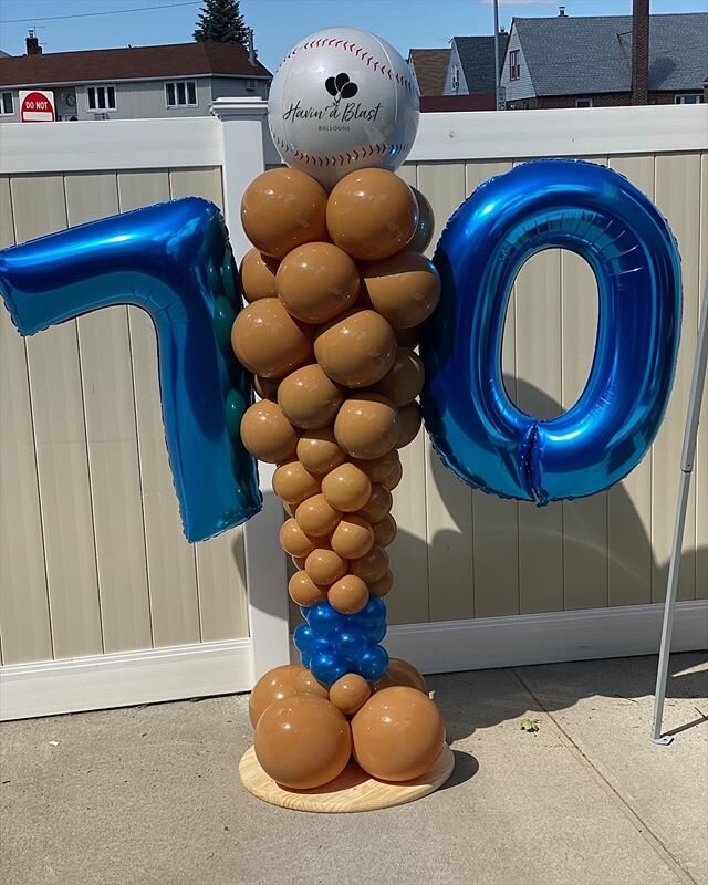 Hoping Mr. Rivera had a grand slam of a 70th birthday with our balloons ! .
.
#nyballoonartist #balloons #balloonstylist #baseballballoons #balloonbouquet #ballooncolumns #ballooncolumn #balloonsofinstagram #balloonsofnewyork #smallbusinesssupport #s