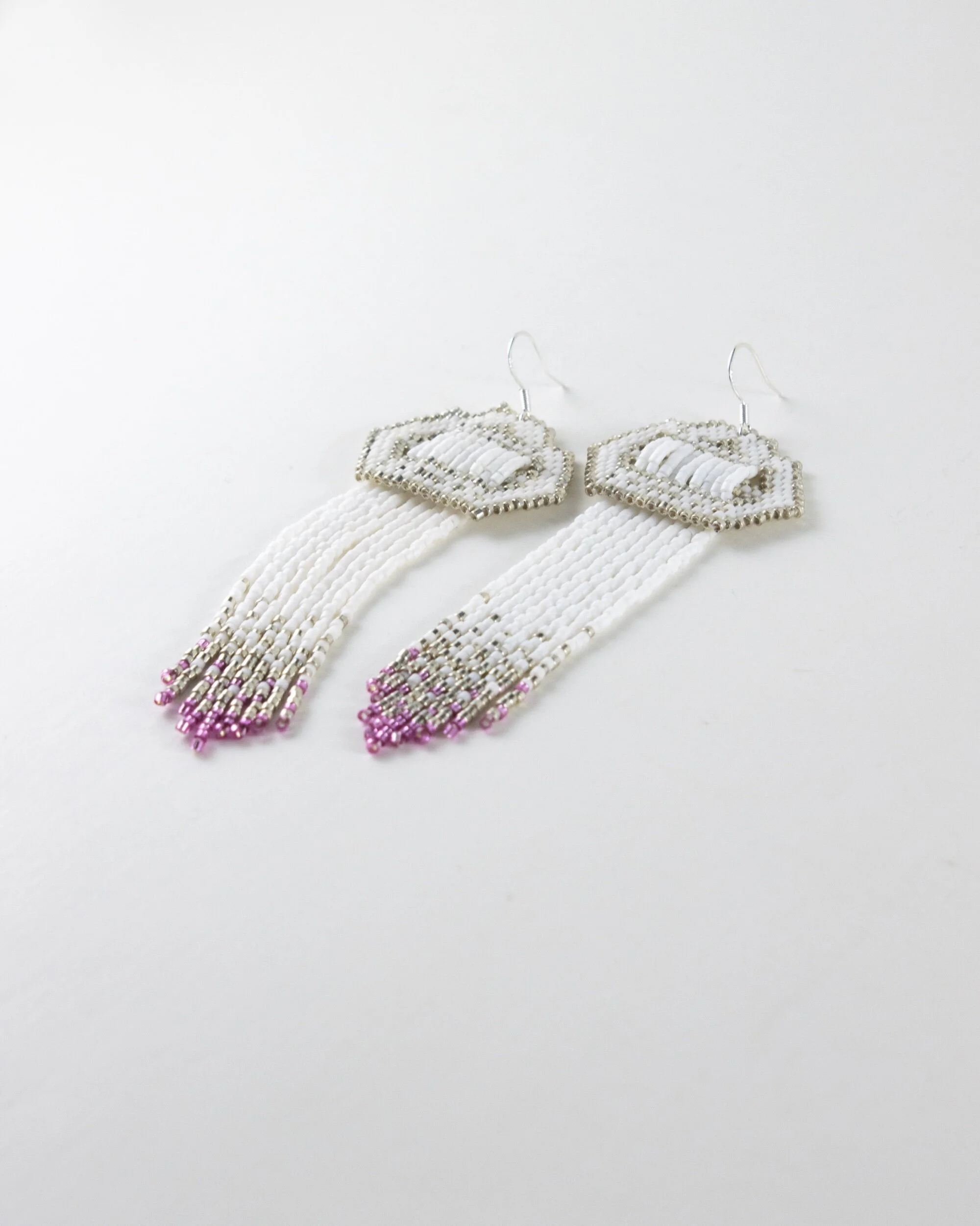 7D51C657-E1E4-4079-8F2E-2E5DB5797CA0