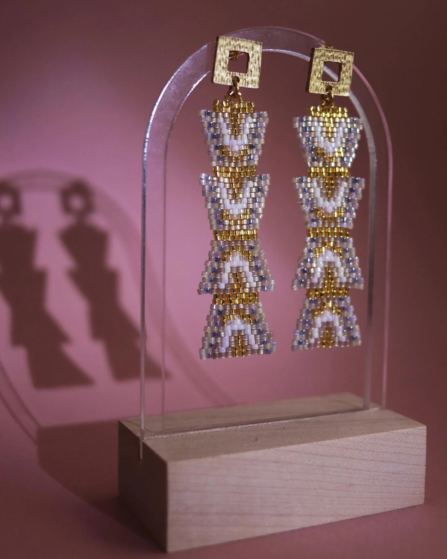 B292E2D9-3579-4A14-B080-09629C7F1954