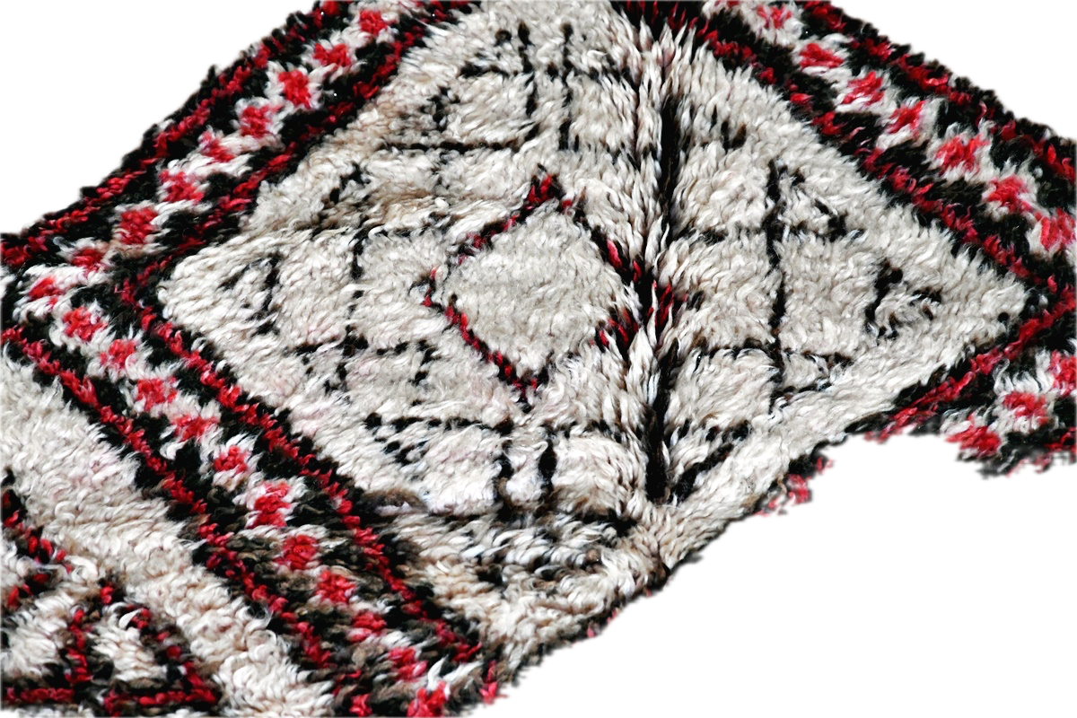 Marmoucha-Vintage-Moroccan-Rug00002.png