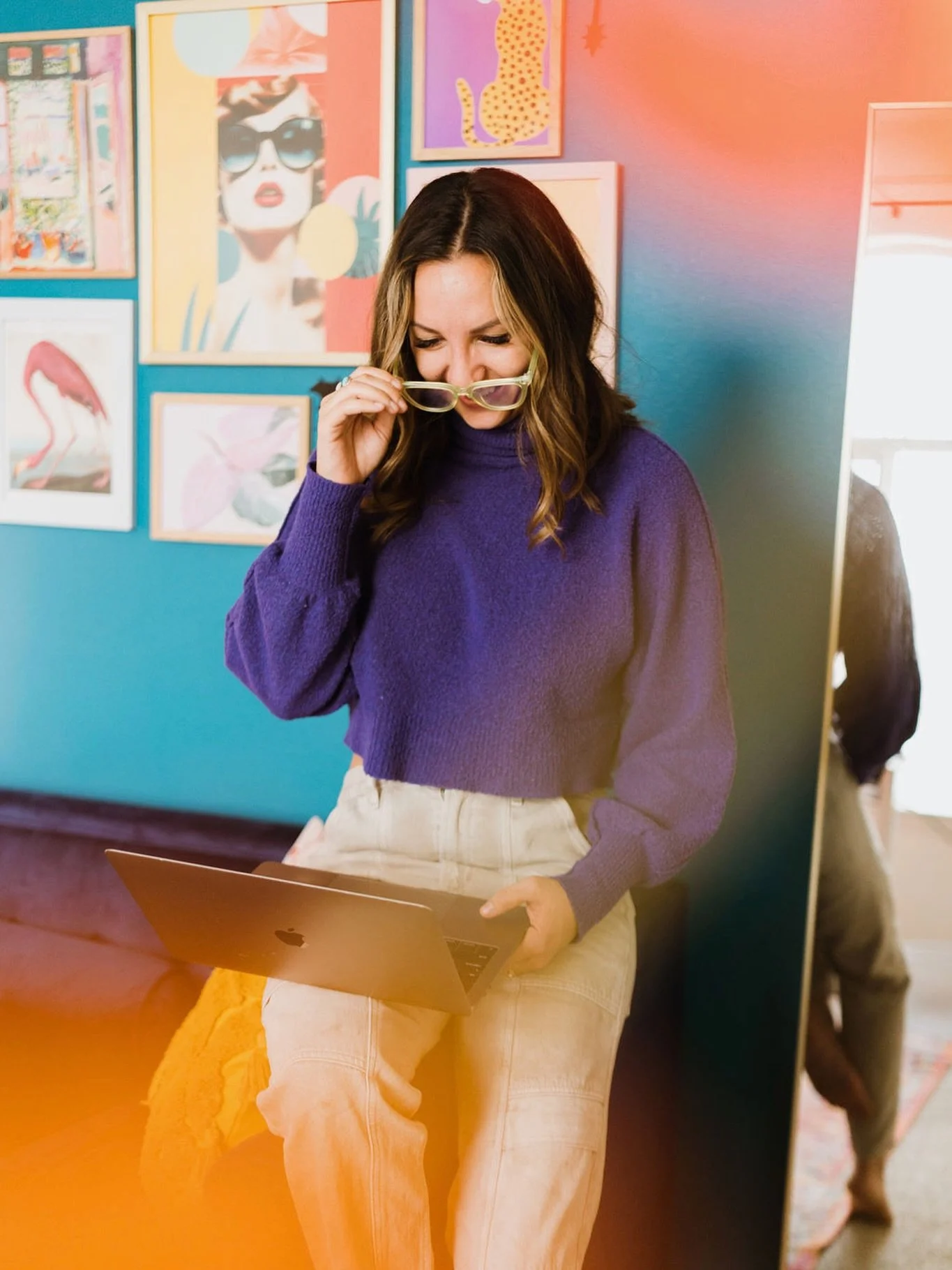 Feeling stuck not knowing what to post and how to even begin with your social? 

We understand that it doesn&rsquo;t come naturally to everyone &amp; not everyone is able to hire someone just yet.

Well we have the next best thing for you! We&rsquo;r