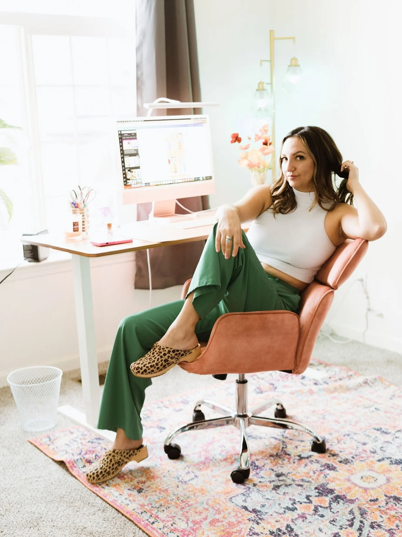 You&rsquo;re tired. You&rsquo;re stressed. You&rsquo;ve let your to-do list pile up (again) &amp; you&rsquo;re not sure what to post, so you don&rsquo;t (again). Does that sound like you?

As business owners, you&rsquo;re expected to do it all, but w