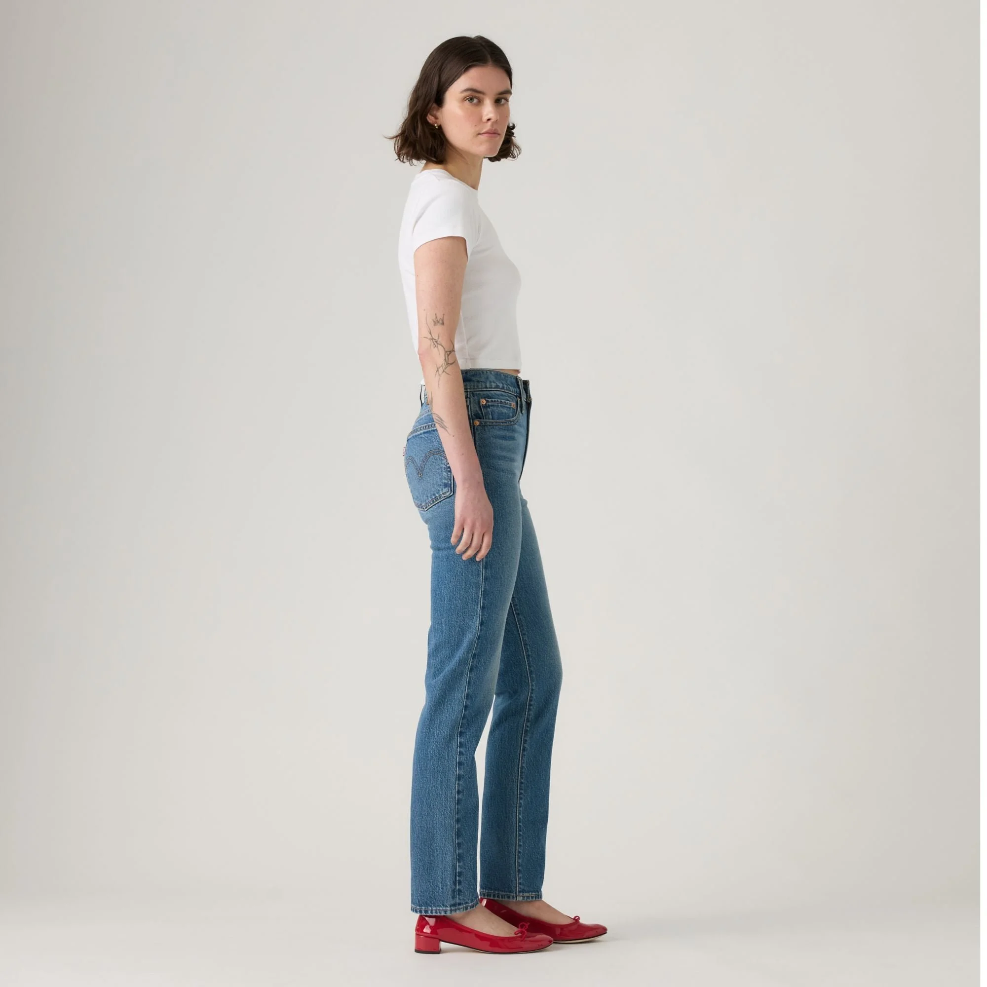 Levi's-Wedgie-Slim-Jeans-CottonWool (2).jpg