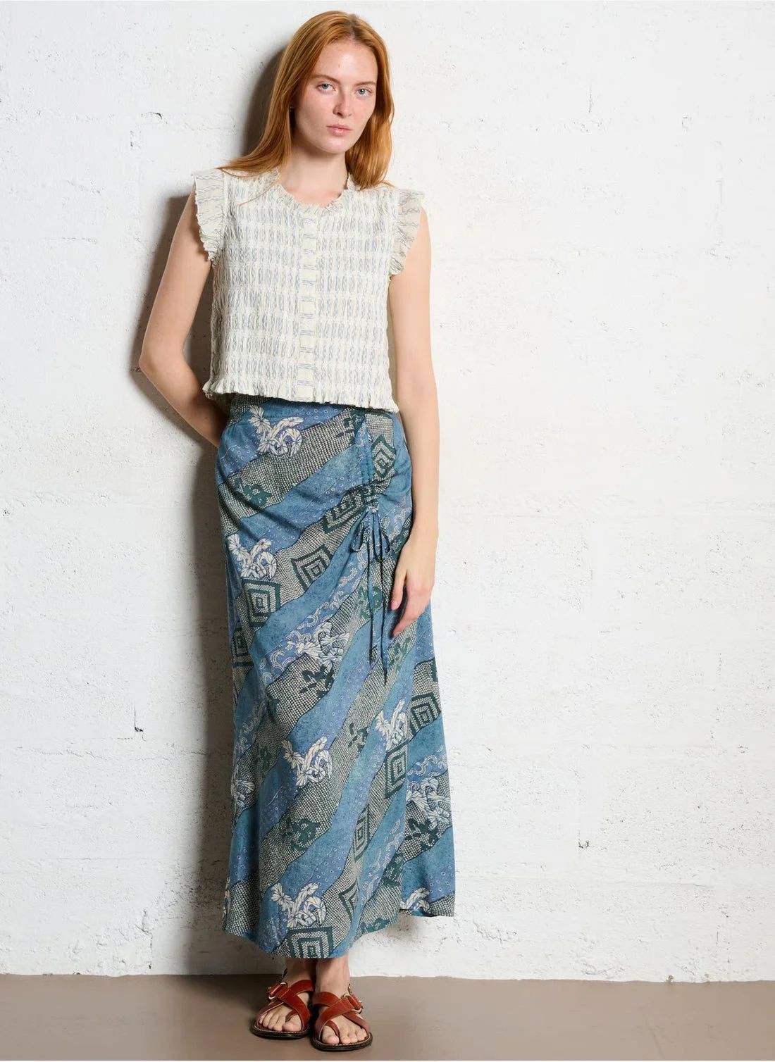 Maison Hotel Nara Skirt Indigo Bloom