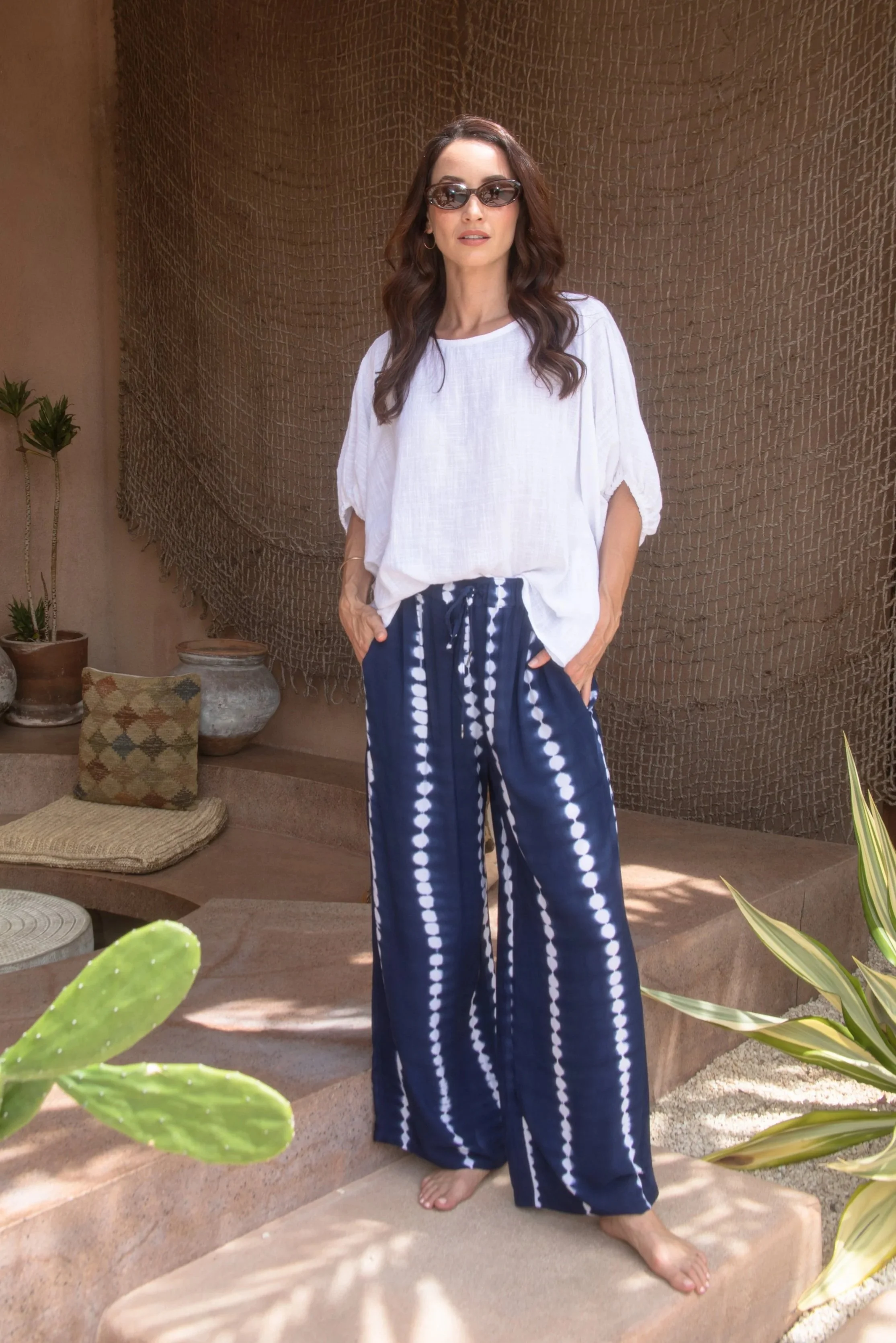 C2196+Koa+Slouch+Top+White+w+C4028+Kavala+Ombre+Drawstring+Pant+Dark+Blue_White+1032.jpg