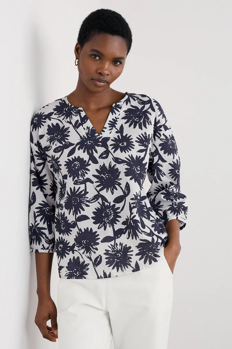 Seasalt-Streamlet-Top-Daisy-Shadow-CottonWool (1).jpg