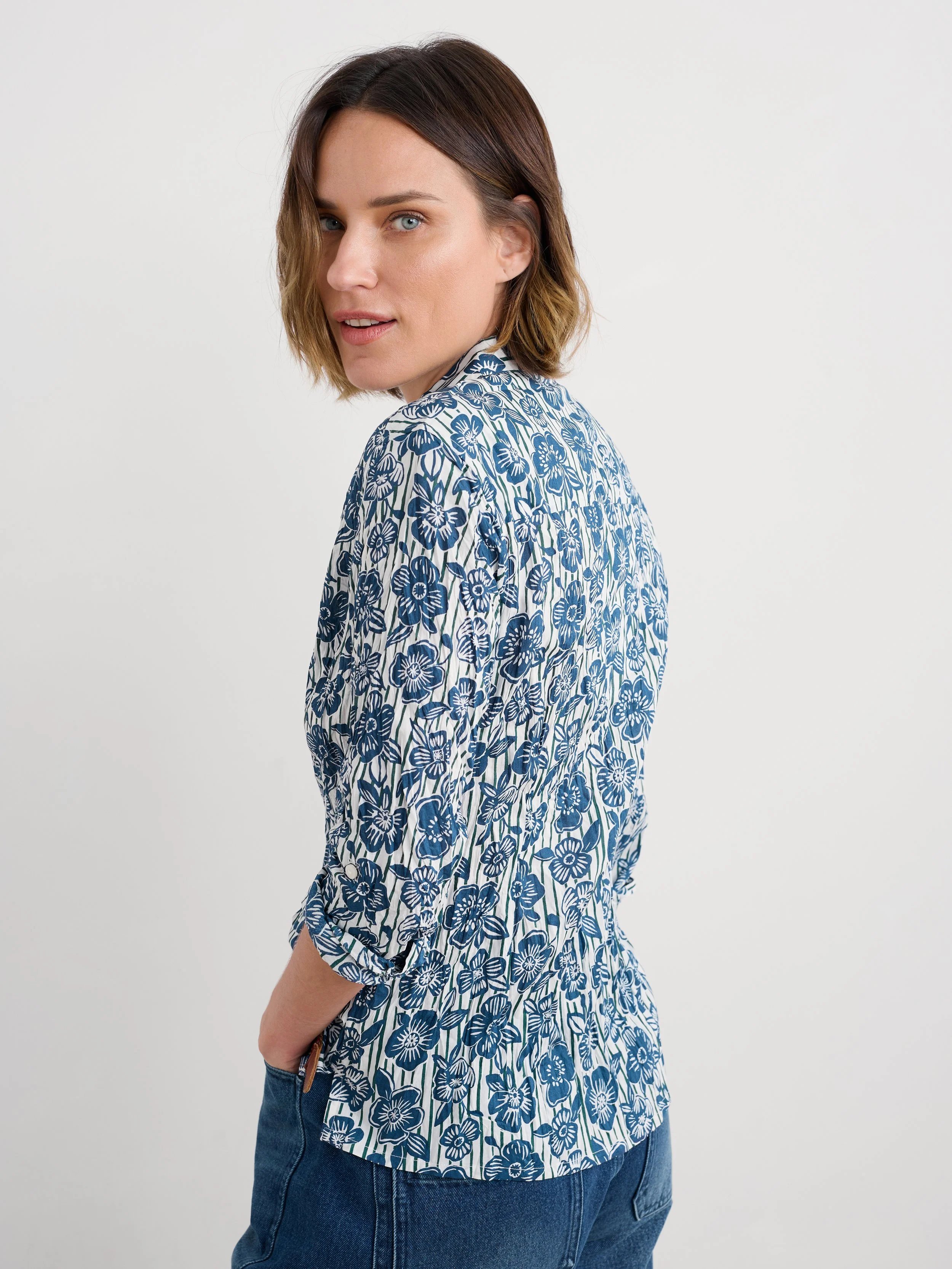 Seasalt-Larissa Shirt - Floral Imprint Chalk - CottonWool (2).jpg