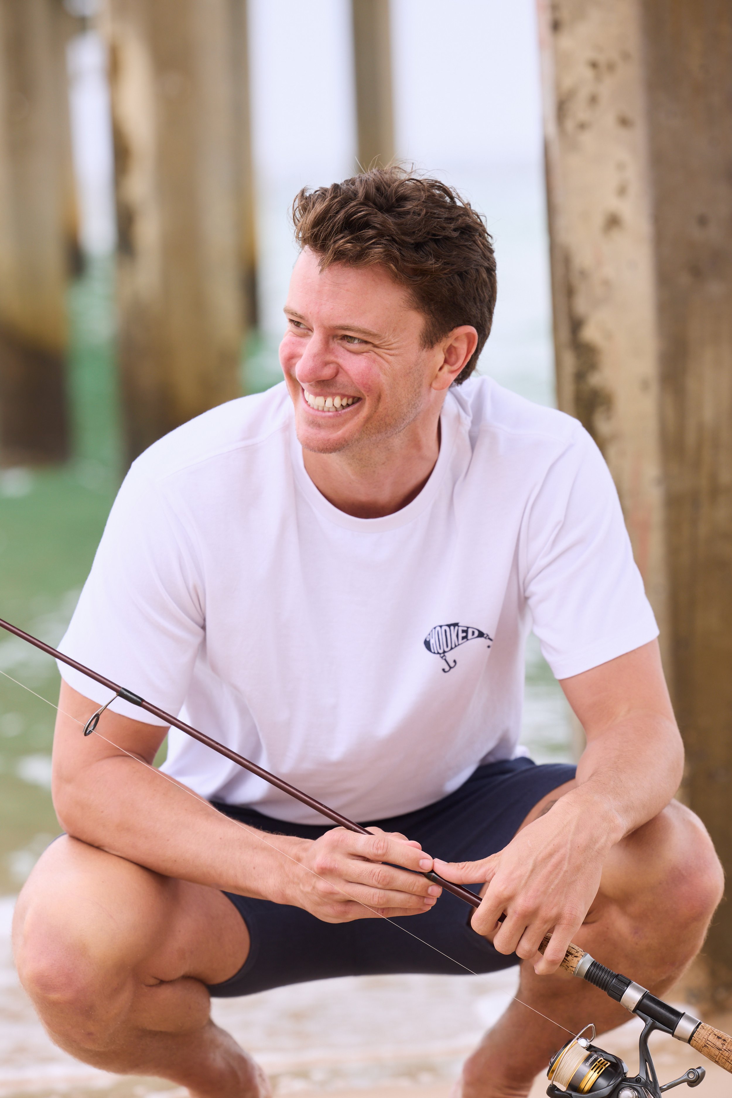 FS26207-2_Hooked Tee_White_Campaign_5.jpg