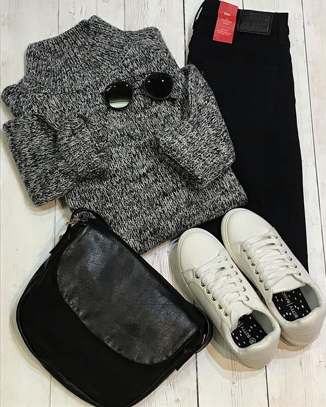 Happy Flatlay Friday Friends. We&rsquo;ve got cosy new knits from @morrisonclothing just in time for your weekend wardrobe.