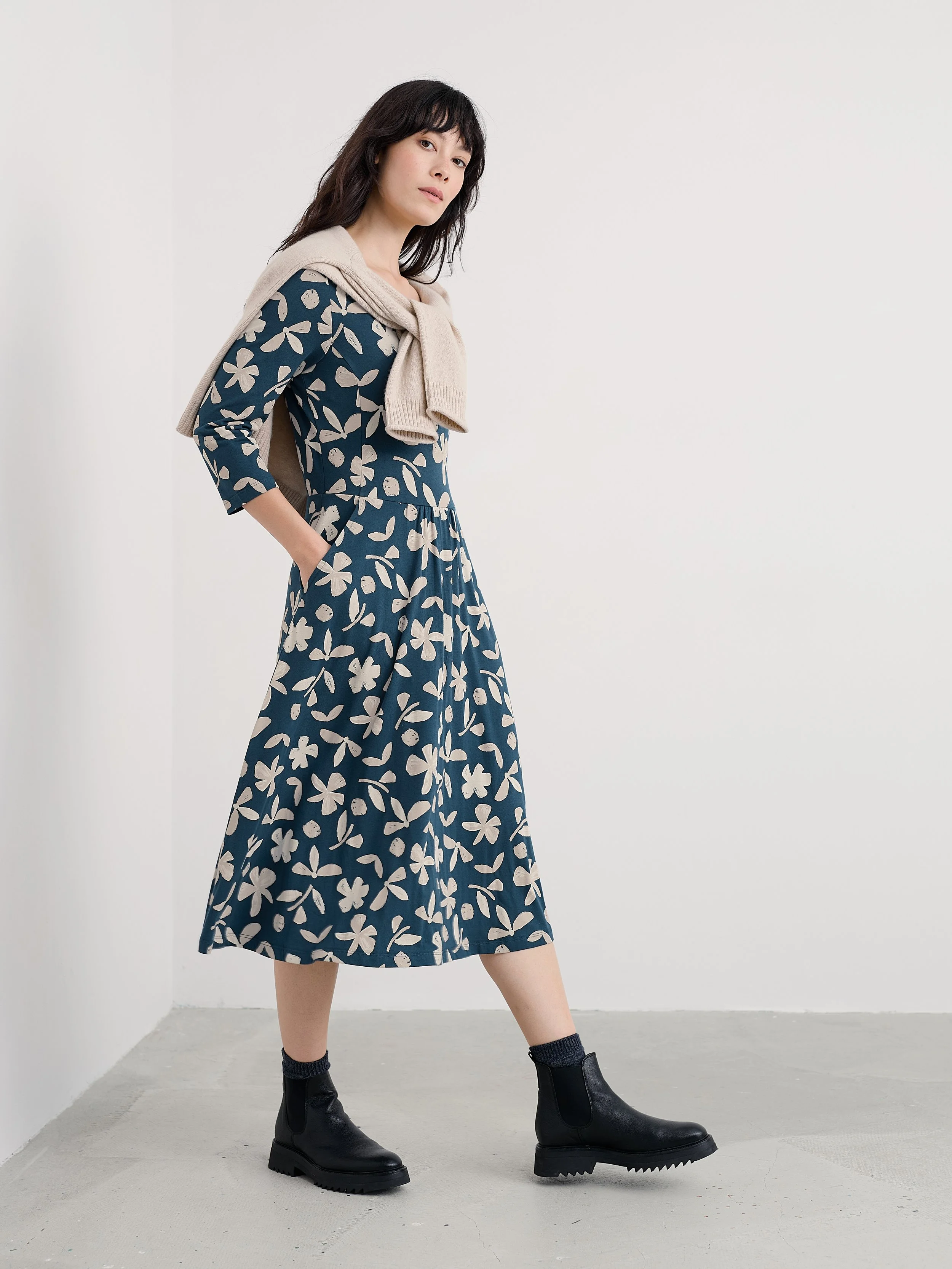 Seasalt-April Dress - Organic Shapes Dark Lugger - CottonWool (7).jpg