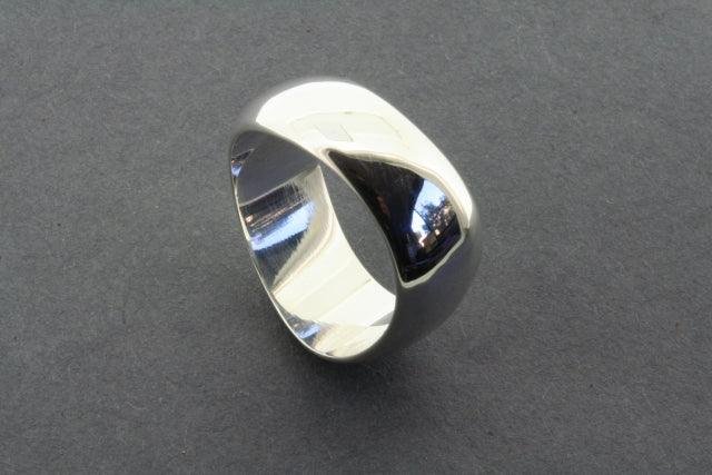 Makers-and-Providers-Jewellery-Swerve-Ring-MTR041-CottonWool (4).jpg