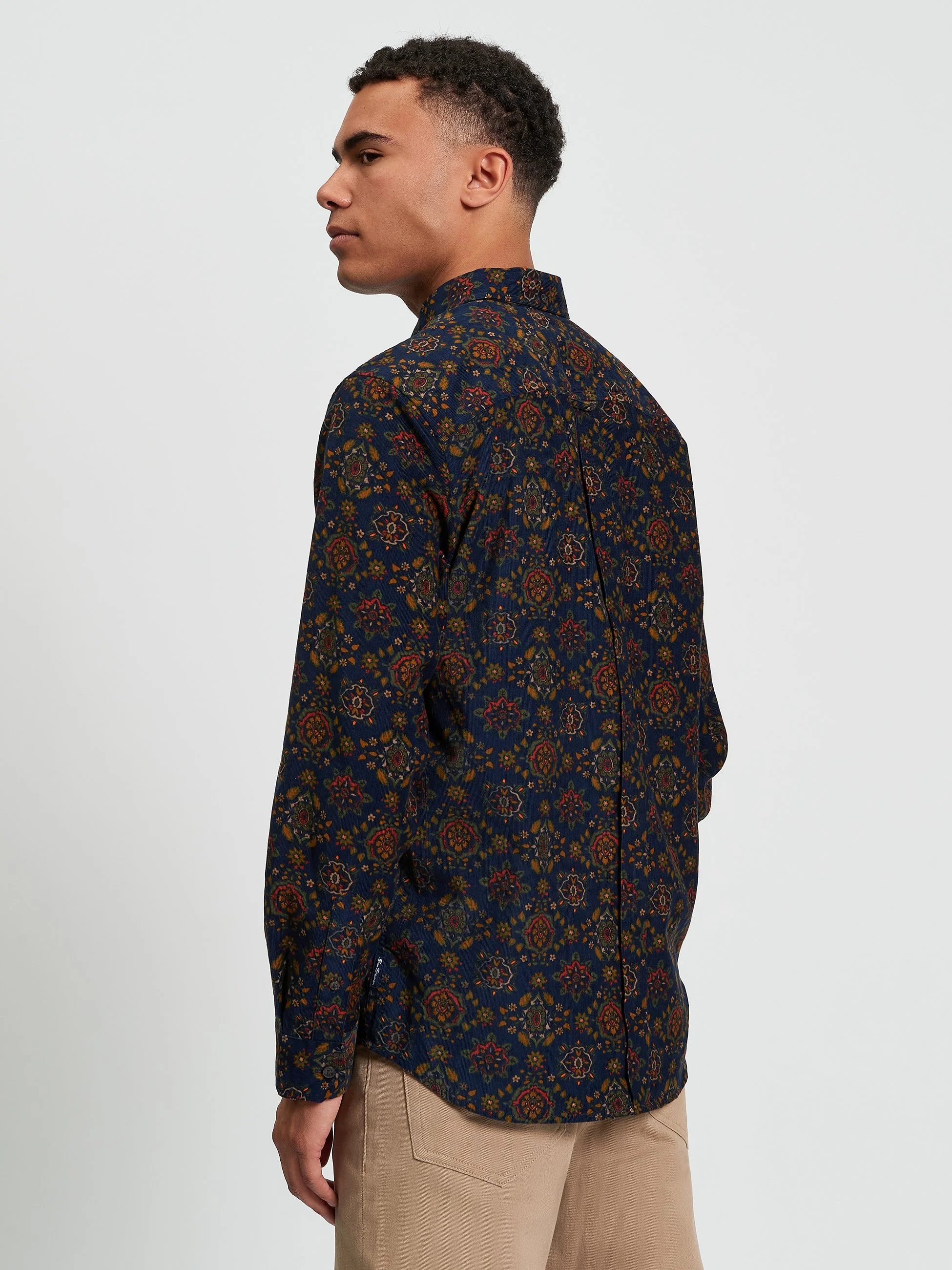 Ben-Sherman-Foulard-Print-Corduroy-Shirt-1013086_680_CottonWool (3).jpg