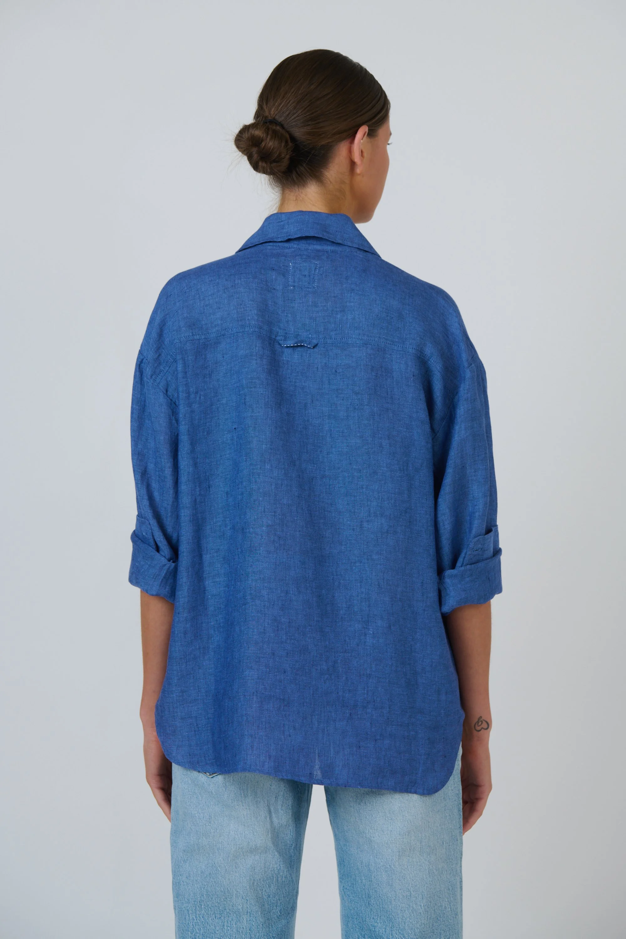 Enveloppe-Boyfriend-Linen-Shirt-ENVL-157-Indigo-CottonWool (2).jpg