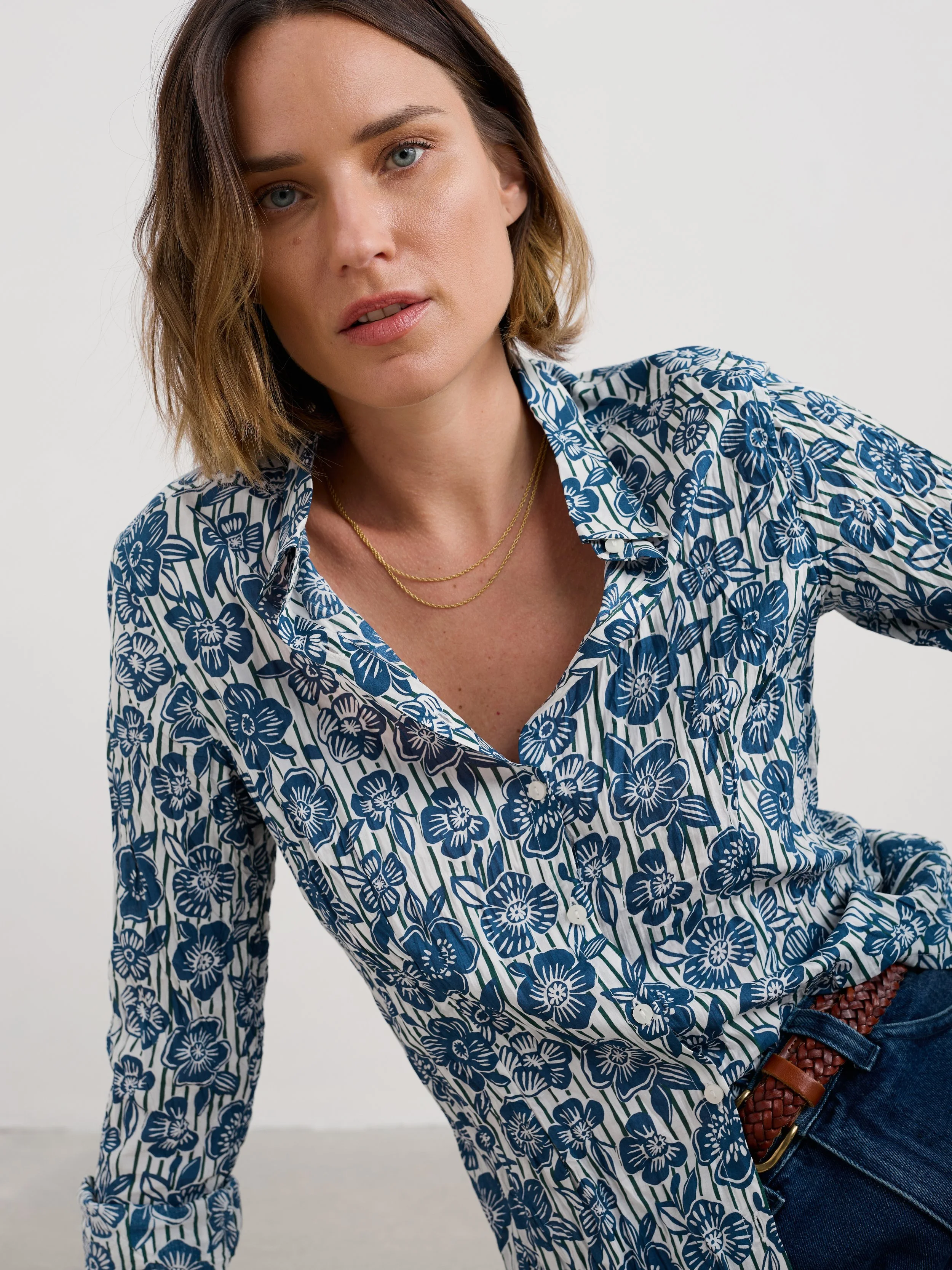 Seasalt-Larissa Shirt - Floral Imprint Chalk - CottonWool (5).jpg