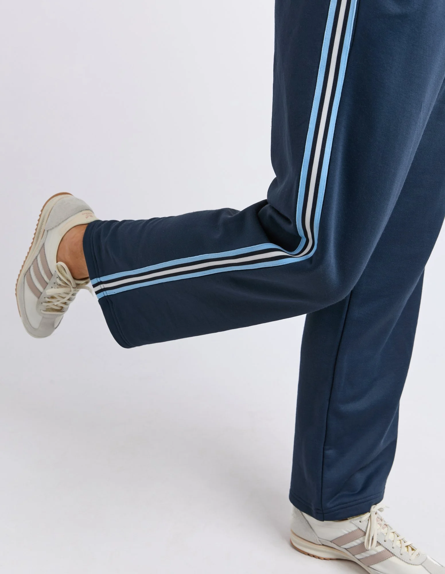 Elm-Amara-Trackpant-81X4561.NAVY_CottonWool.jpg