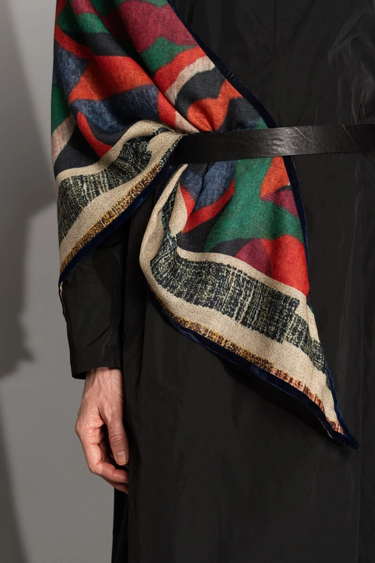 YOKO Fashion-Zelda-Triangle-Scarf-ZE15-CottonWool (1).jpg