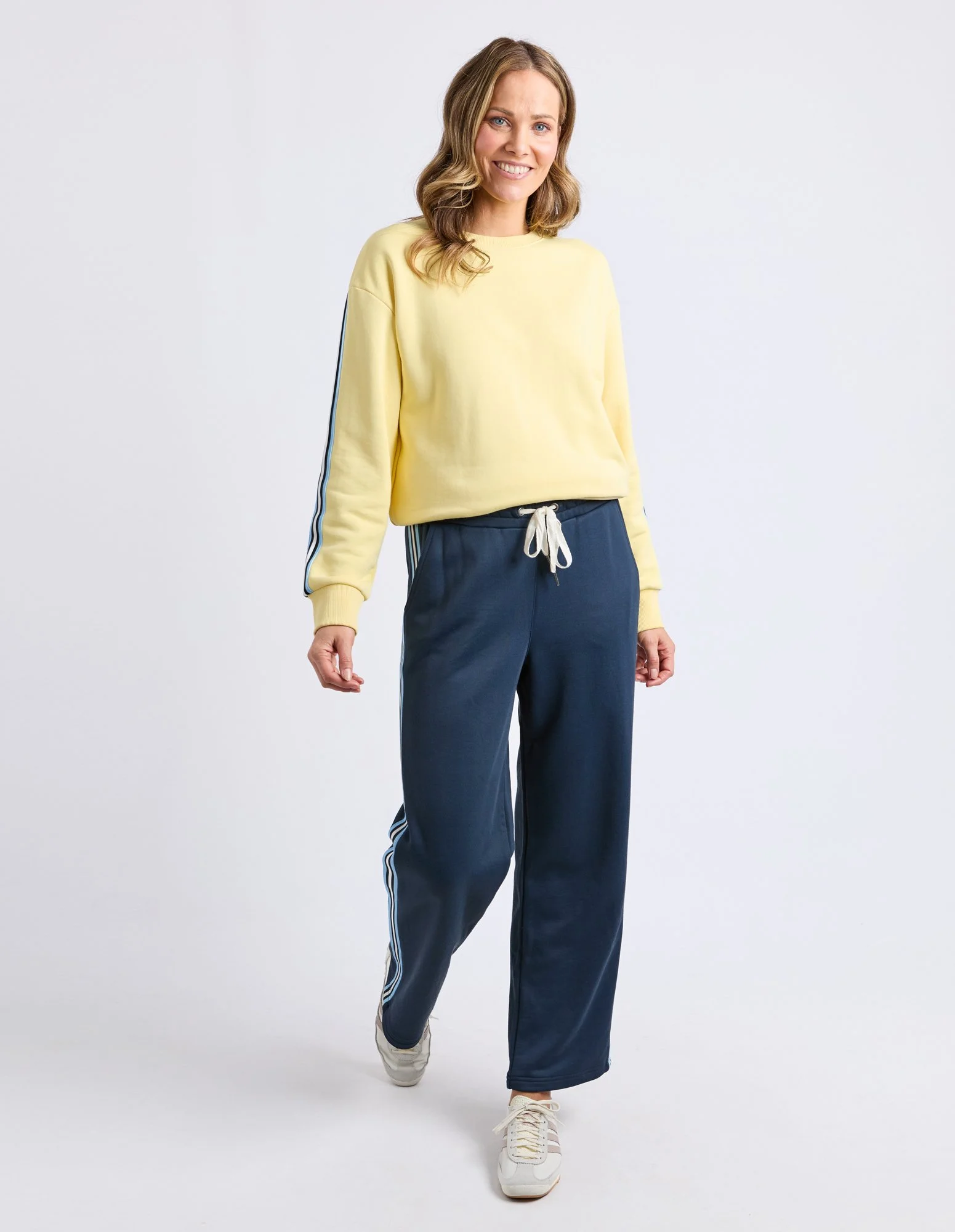 Elm-Amara-Trackpant-81X4561.NAVY_CottonWool.jpg