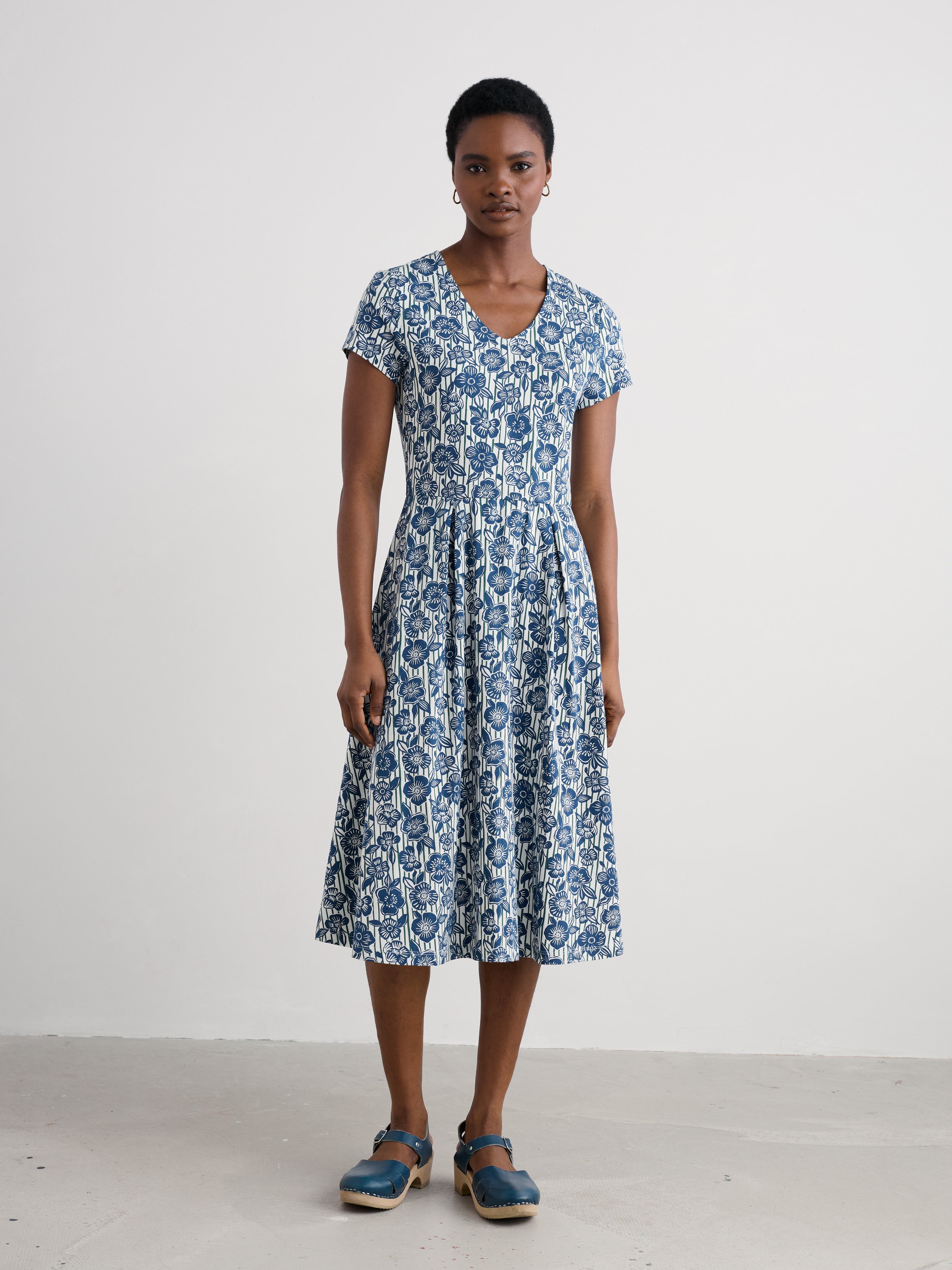 Seasalt-Pier View Dress - Floral Imprint Chalk - CottonWool (2).jpg