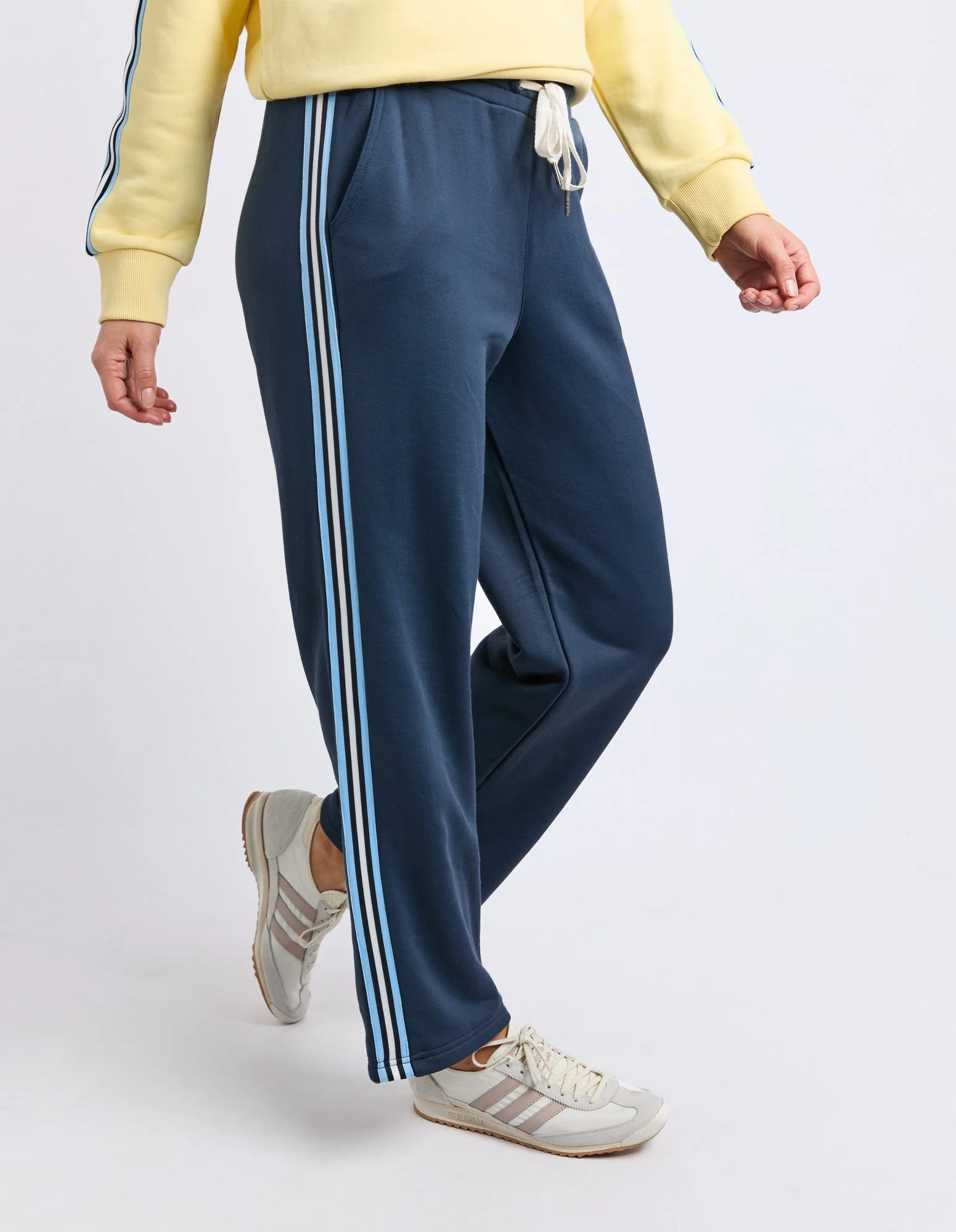 Elm-Amara-Trackpant-81X4561.NAVY_CottonWool.jpg