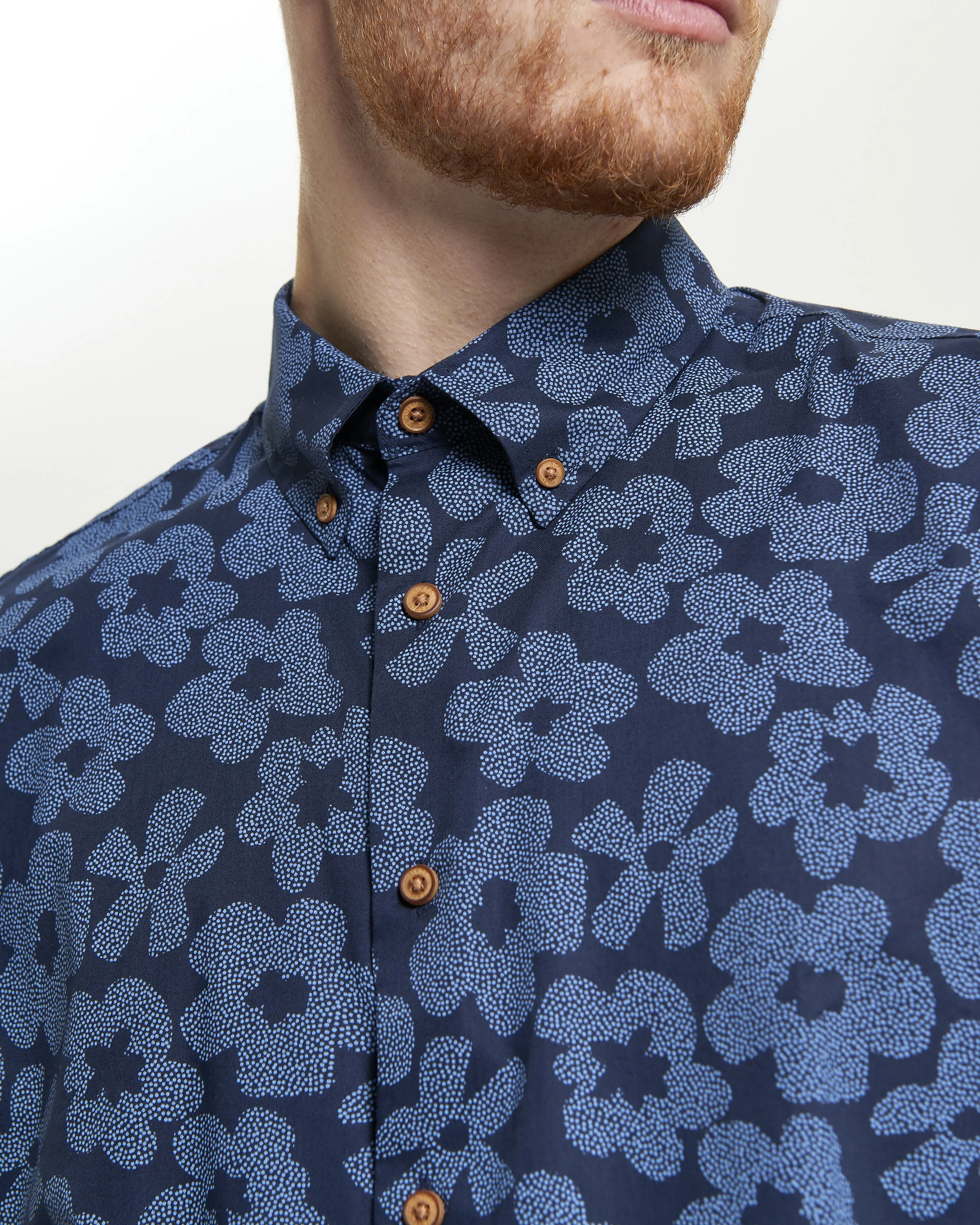 Ben-Sherman-Stipple-Floral-Shirt-CottonWool-1012432-025_4 (1).jpg